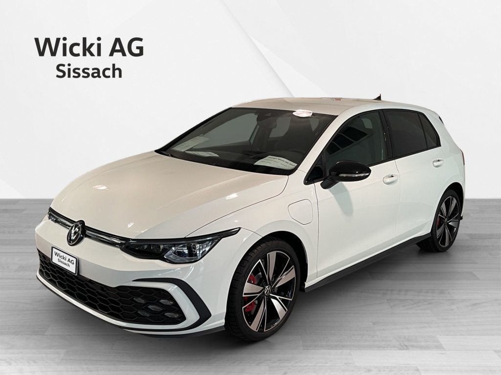 VW Golf VIII 1.4 TSI PHEV GTE DSG, Plug-in-Hybrid Benzin/Elektro, Occasion / Gebraucht, Automatik - 2