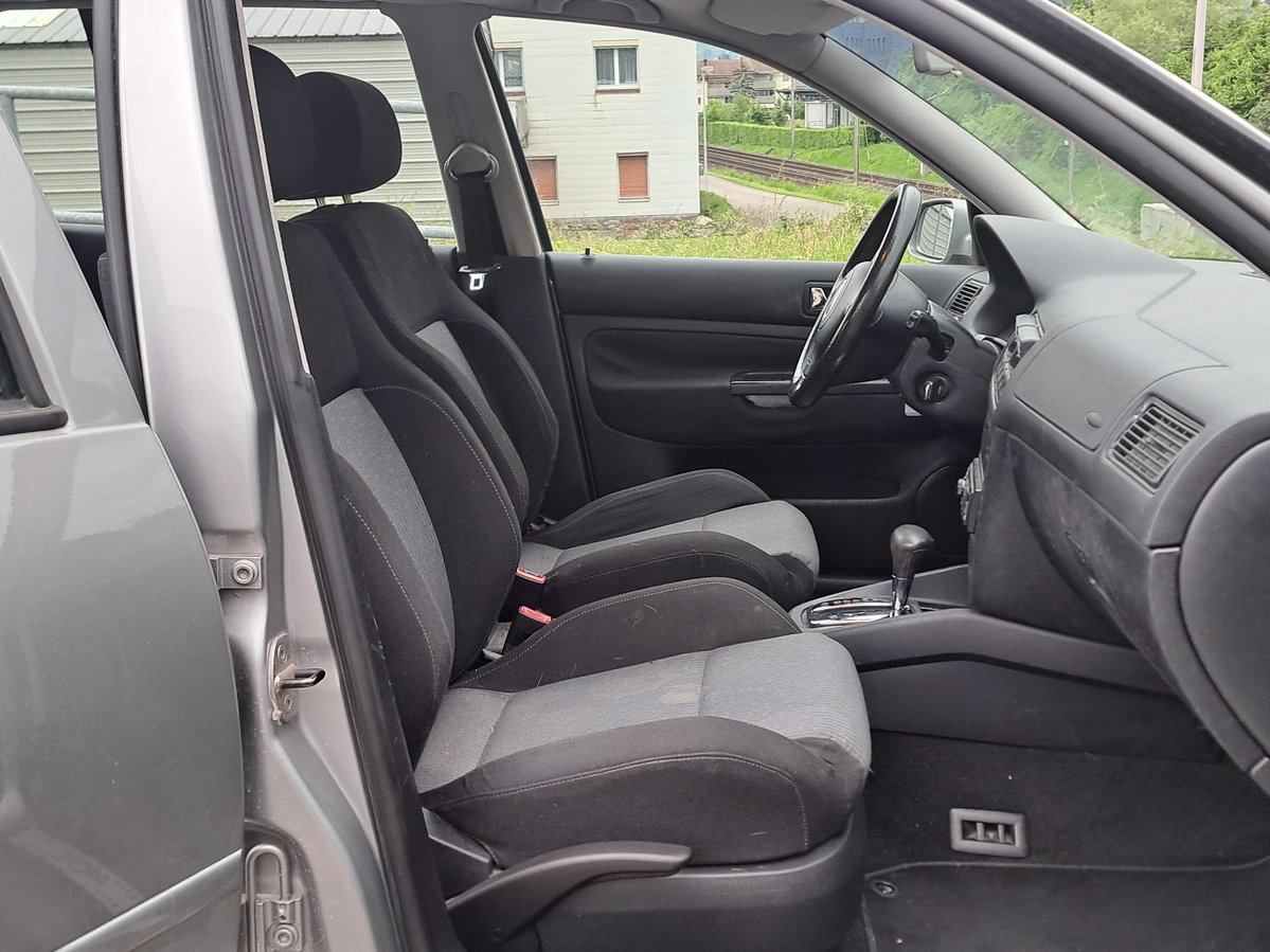VW Golf 2.0 Comfortline, Essence, Occasion / Utilisé, Automatique - 4