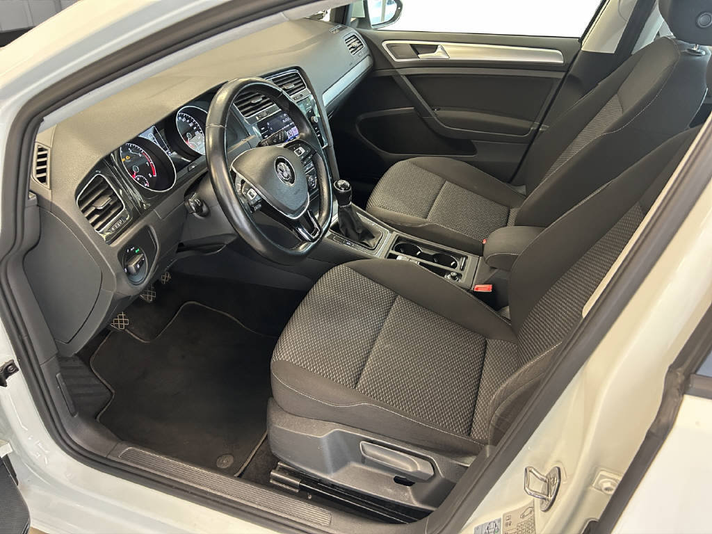 VW Golf VII 1.0 TSI Trendline, Petrol, Second hand / Used, Manual - 4