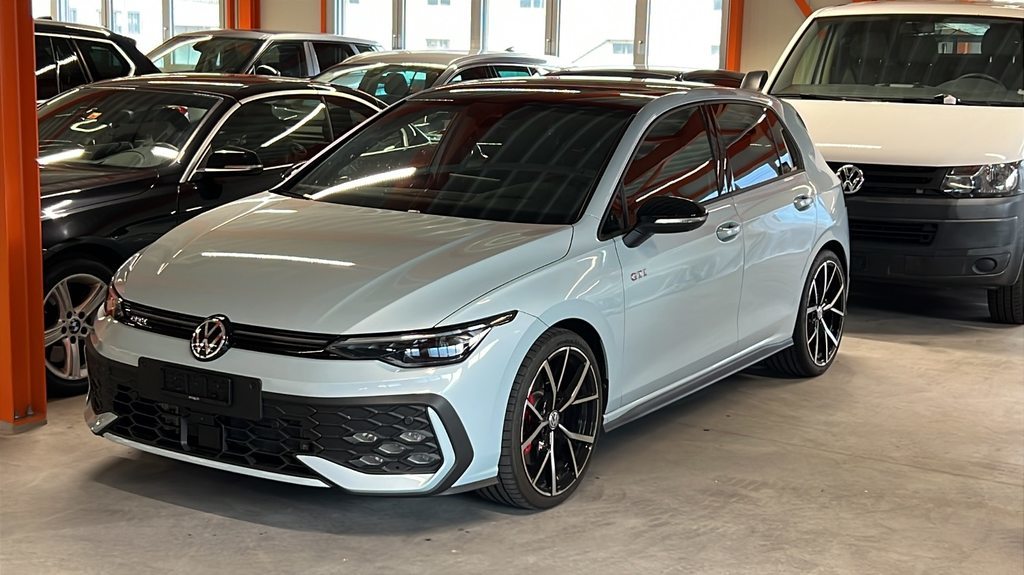 VW Golf VIII 2.0 TSI GTI DSG