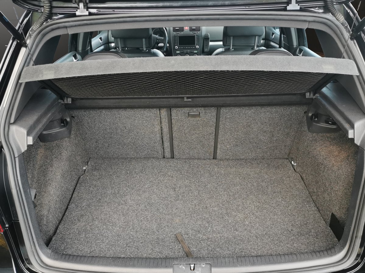 VW Golf R32 4Motion, Essence, Occasion / Utilisé, Automatique - 7