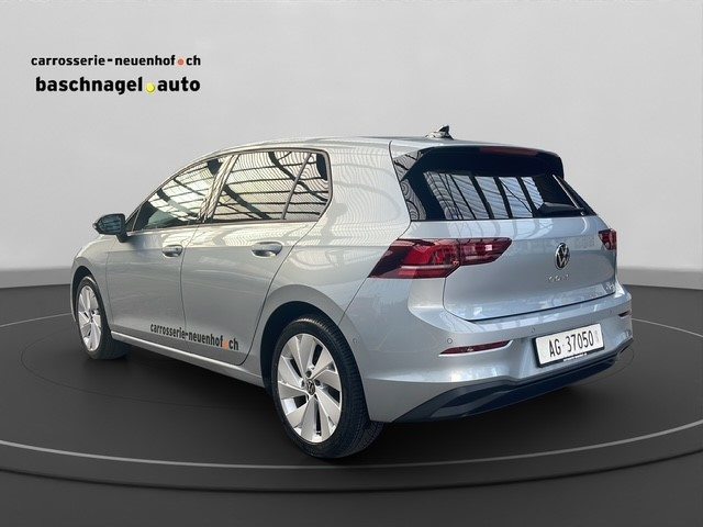 VW Golf VIII 1.5 eTSI United DSG, Mild-Hybrid Petrol/Electric, Second hand / Used, Automatic - 4