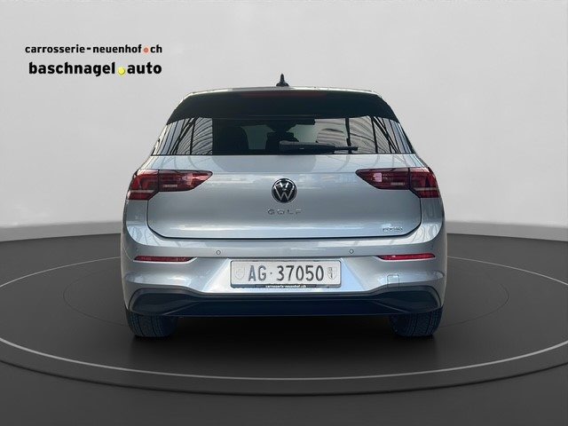 VW Golf VIII 1.5 eTSI United DSG, Mild-Hybrid Petrol/Electric, Second hand / Used, Automatic - 5