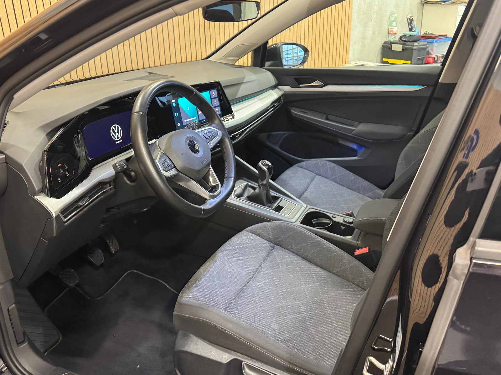 VW Golf 2.0 TDI Life, Diesel, Second hand / Used, Manual - 5