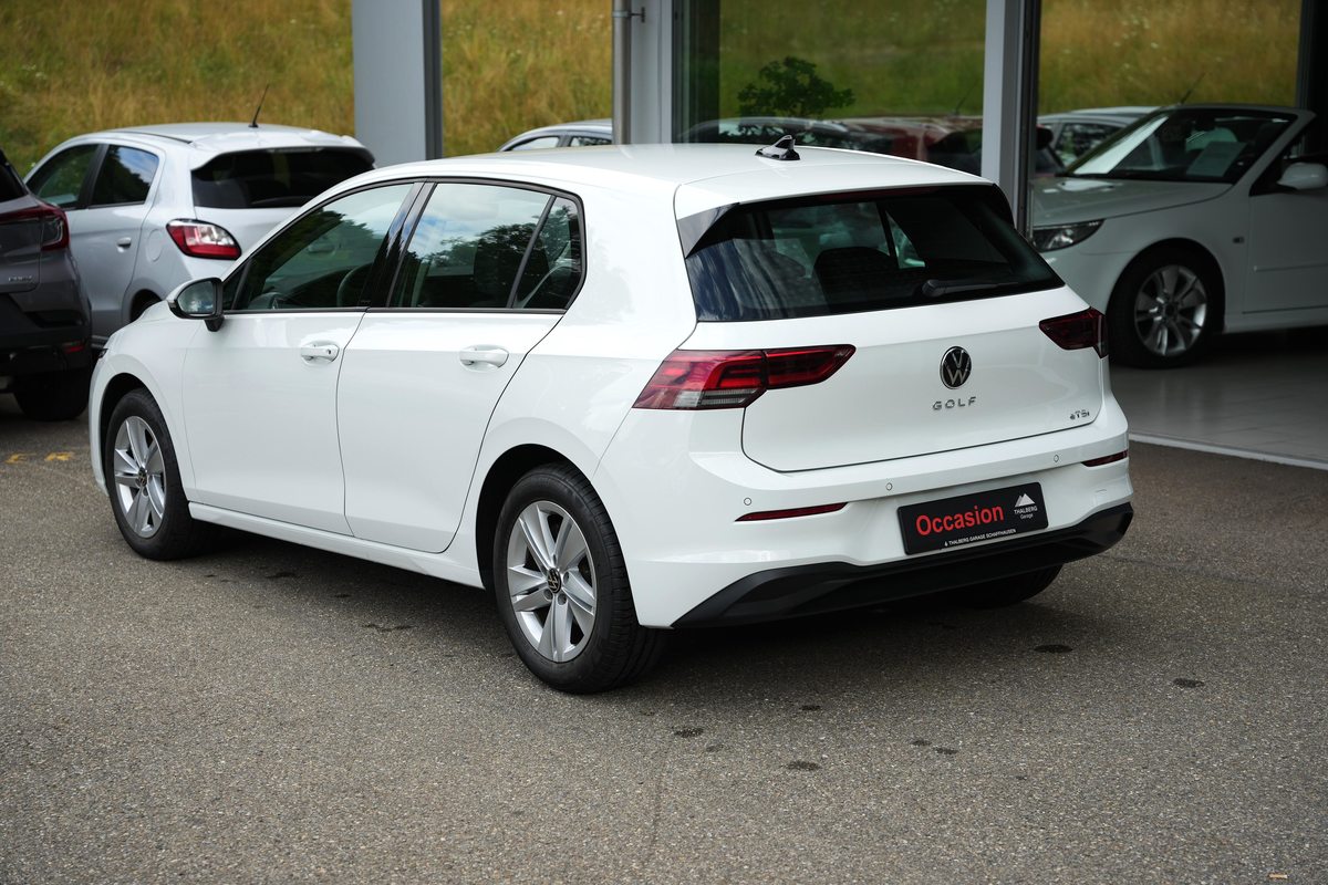 VW Golf VIII 1.5 eTSI Life DSG, Mild-Hybrid Petrol/Electric, Second hand / Used, Automatic - 4