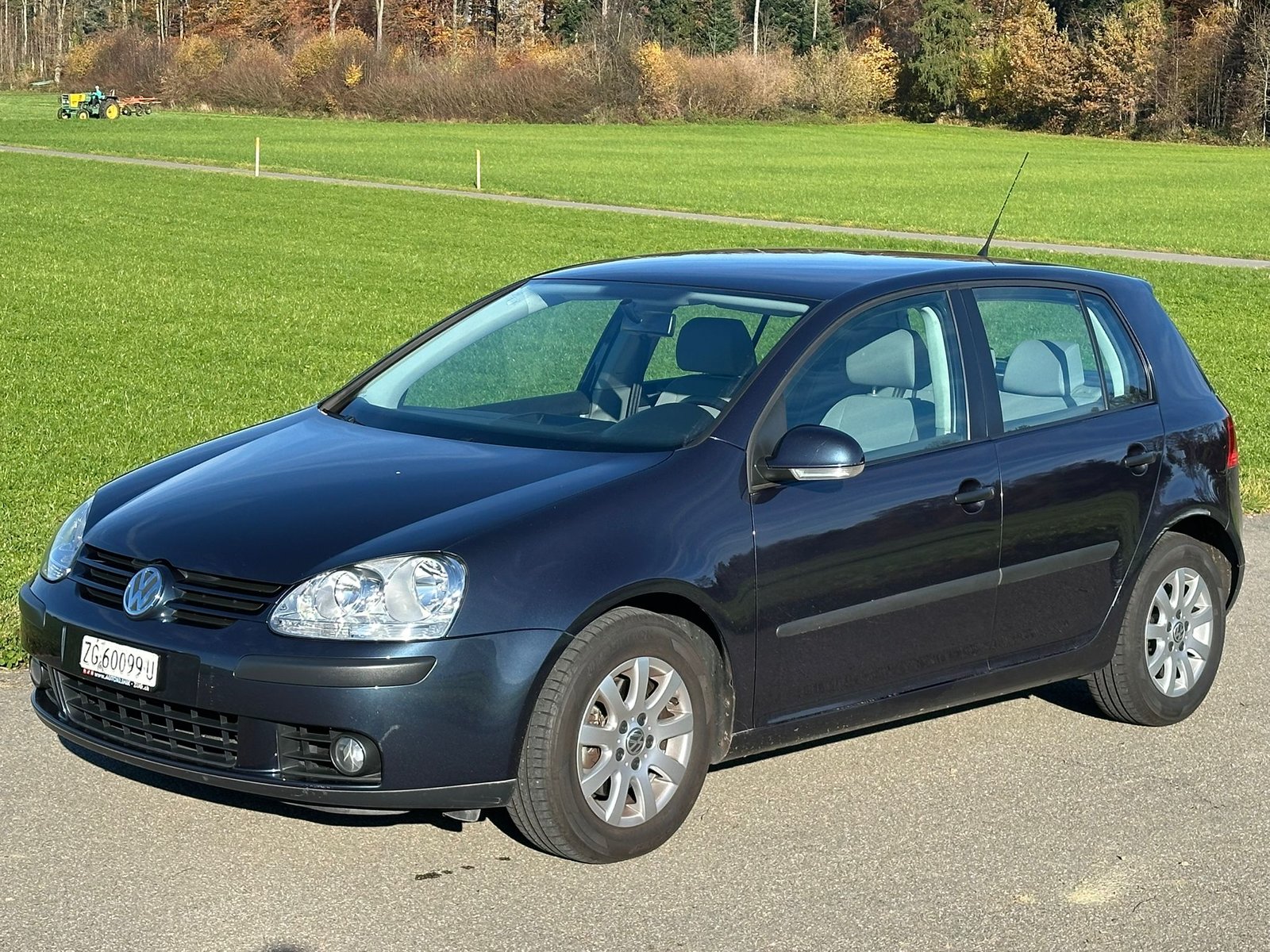 VW Golf 2.0 FSI Sportline, Petrol, Second hand / Used, Manual - 2