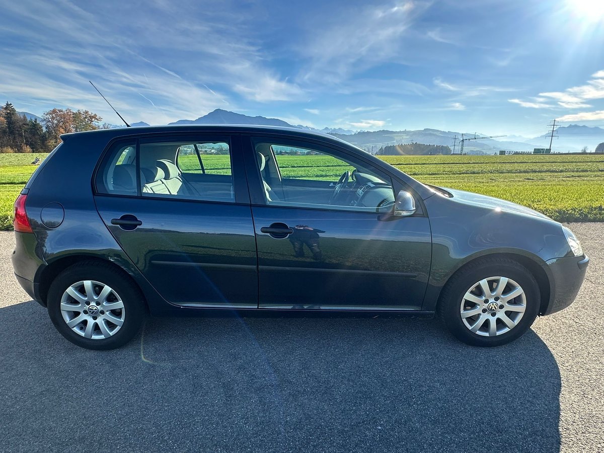 VW Golf 2.0 FSI Sportline, Petrol, Second hand / Used, Manual - 5