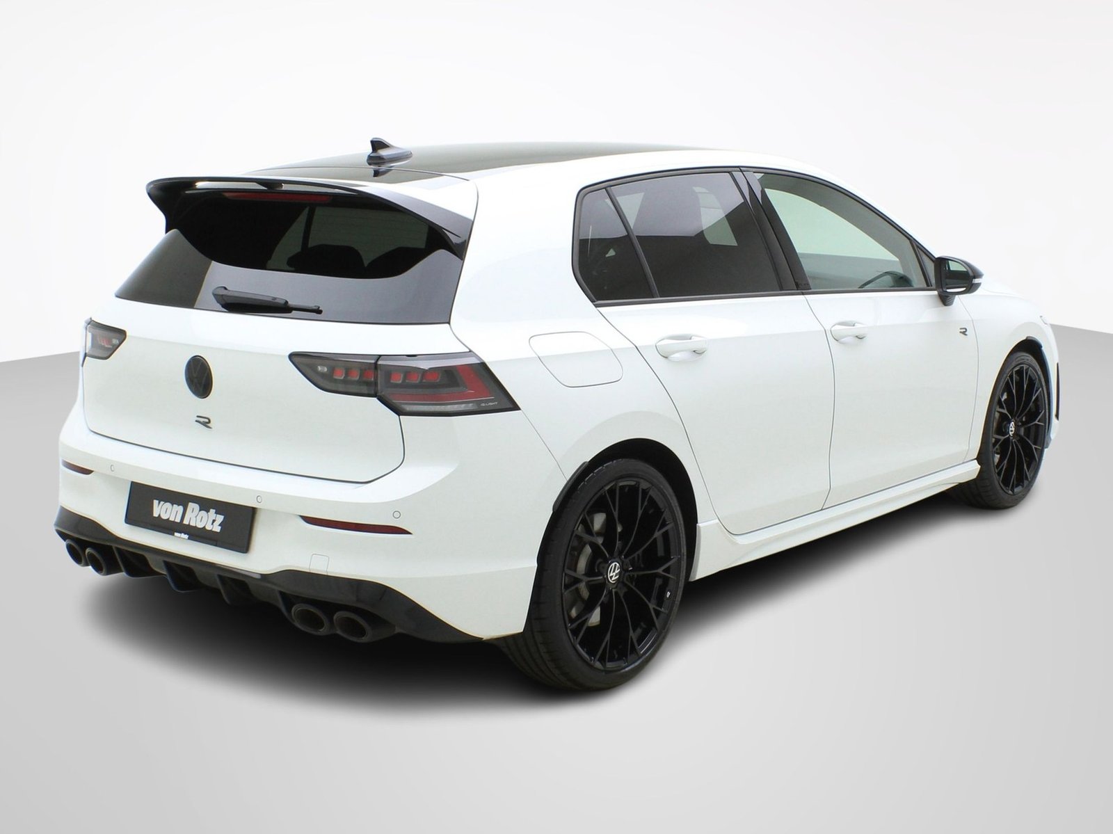 VW Golf 8.5 2.0 TSI DSG R Black Edition 4Motion, Petrol, Second hand / Used, Automatic - 5