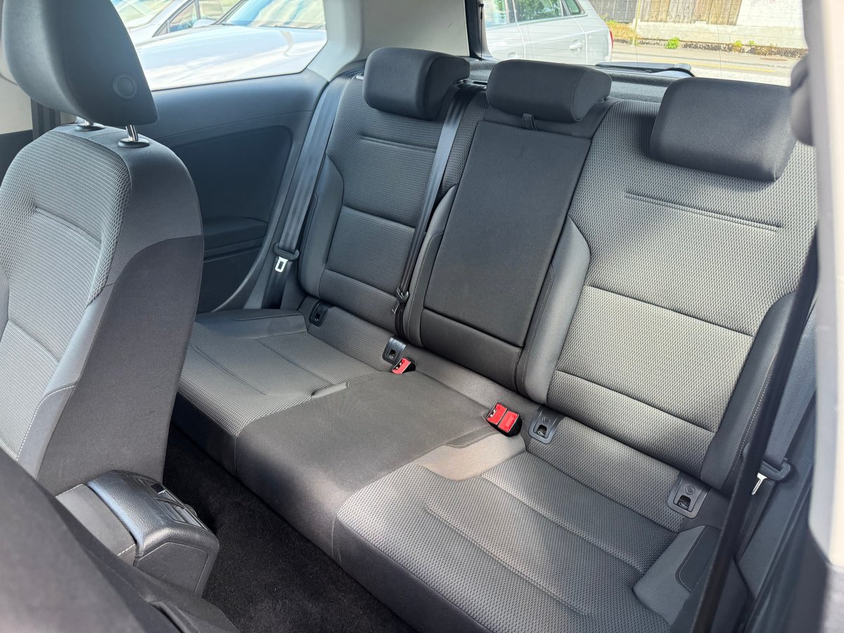 VW Golf 1.6 TDI BlueMotion Comfortline, Diesel, Second hand / Used, Manual - 5