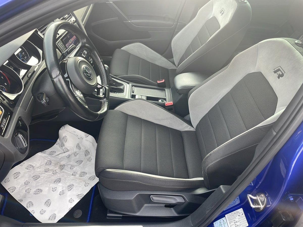 VW Golf R, Essence, Occasion / Utilisé, Automatique - 5