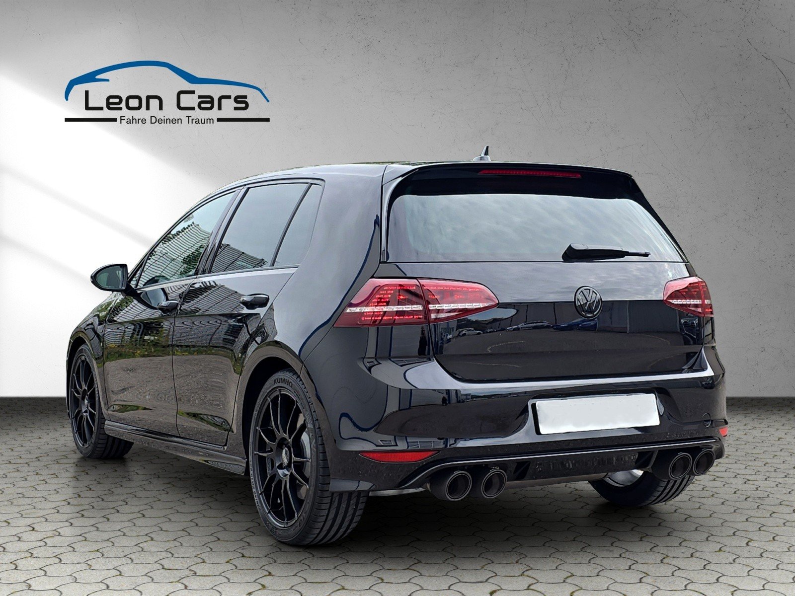 VW Golf 2.0 TSI R 4Motion DSG, Petrol, Second hand / Used, Automatic - 5