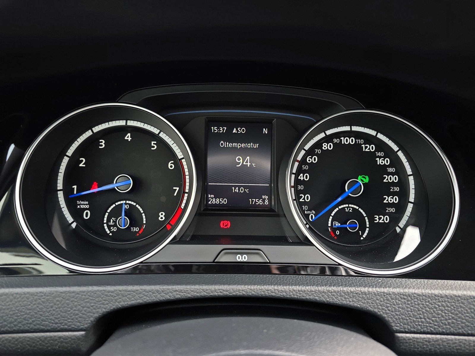 VW Golf 2.0 TSI R 4Motion DSG, Petrol, Second hand / Used, Automatic - 7