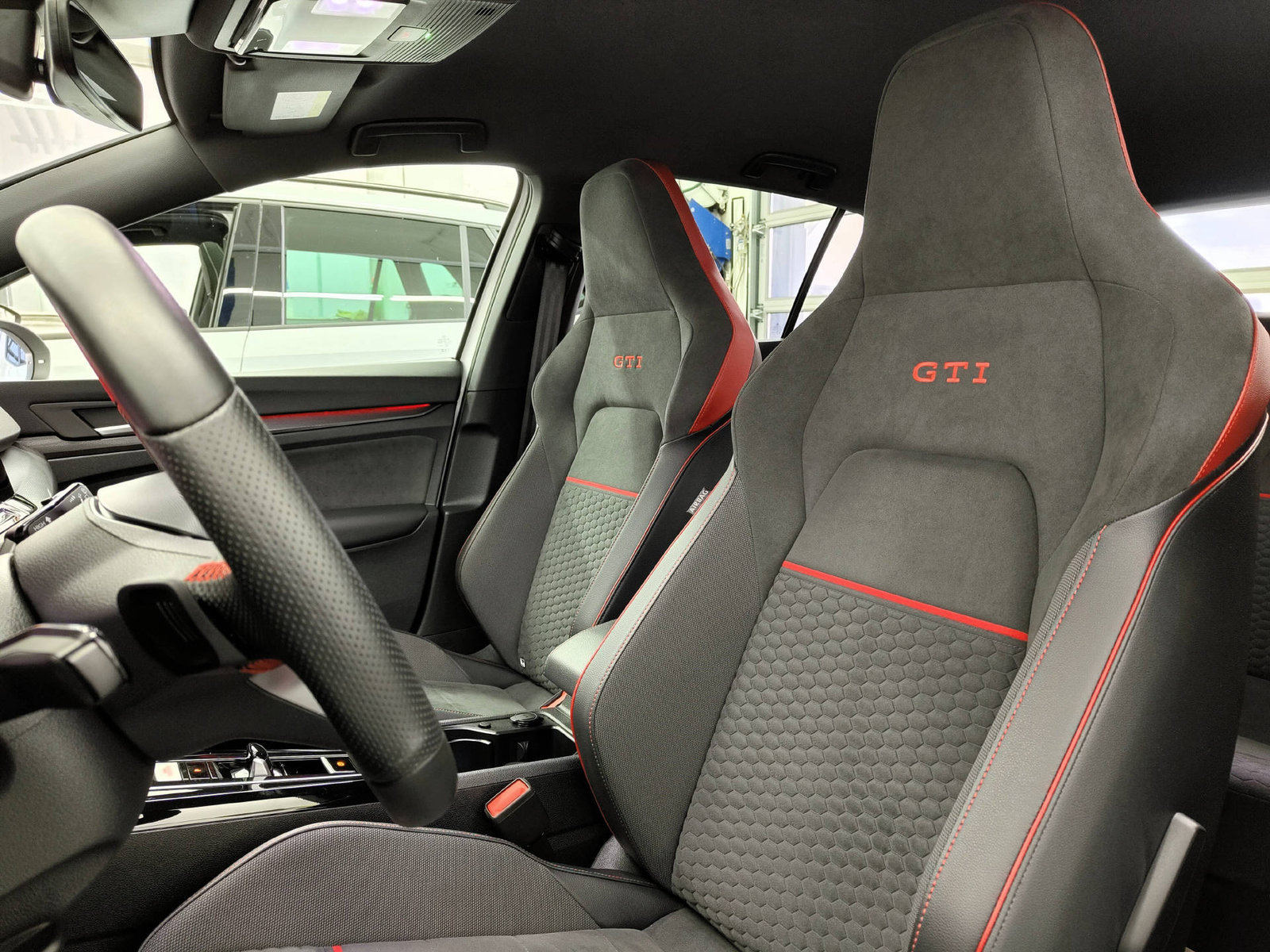 VW Golf VIII 2.0 TSI GTI Clubsport DSG, Petrol, Second hand / Used, Automatic - 6