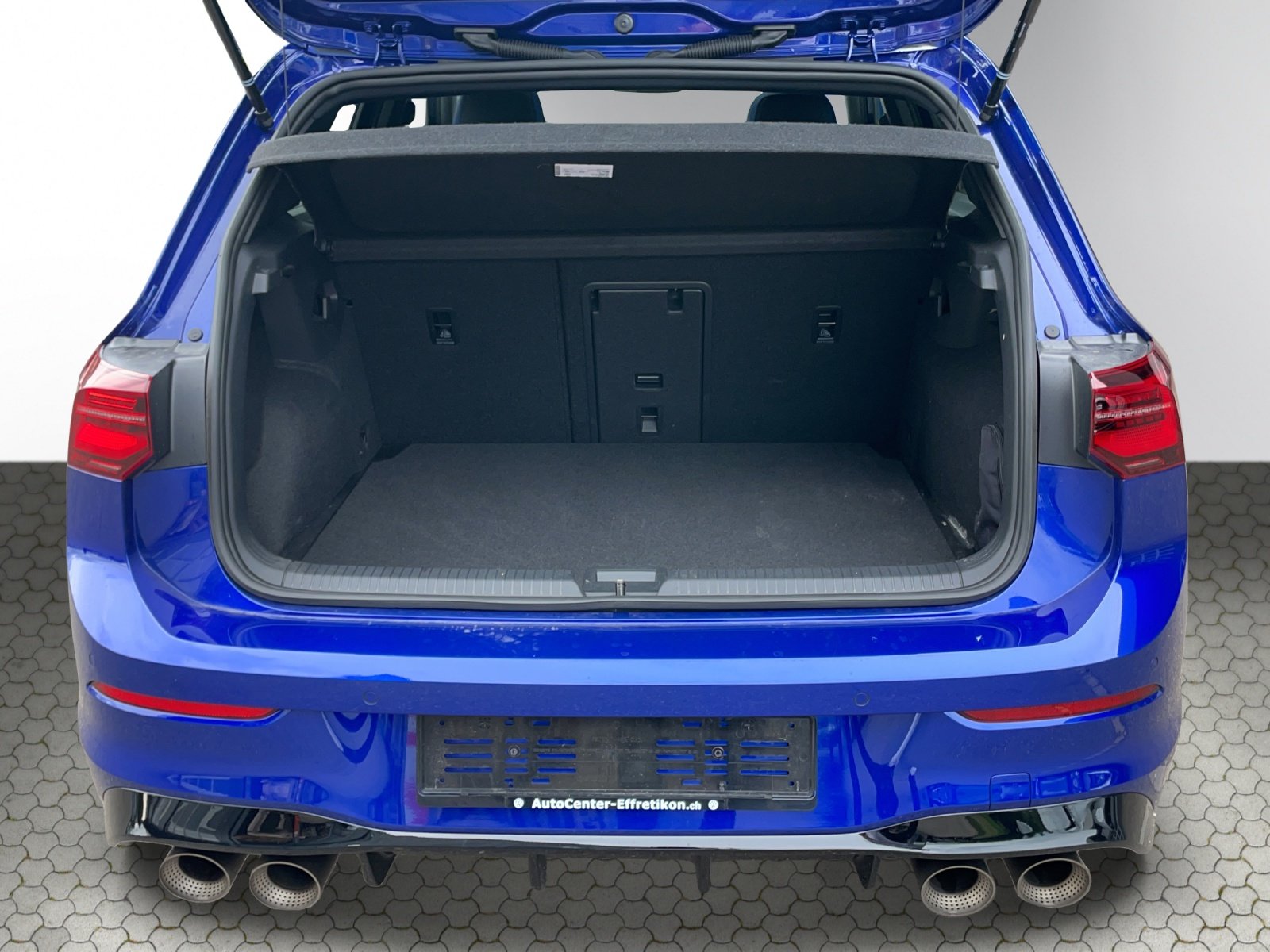 VW Golf 2.0 R DSG 4M R 20 Ye, Benzin, Occasion / Gebraucht, Automat - 7