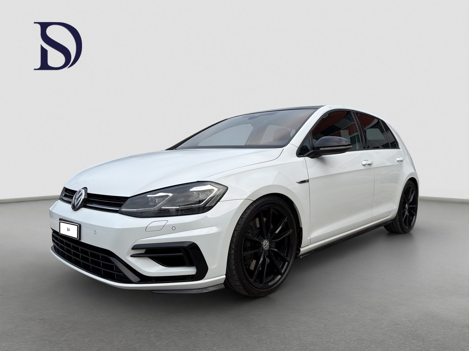 VW Golf 2.0 TSI R 4Motion DSG, Petrol, Second hand / Used, Automatic - 2