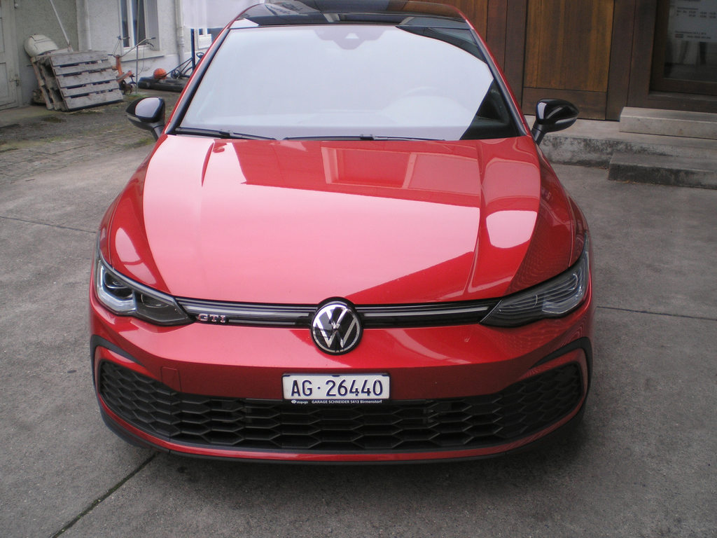 VW Golf VIII 2.0 TSI GTI DSG, Benzin, Occasion / Gebraucht, Automatik - 2