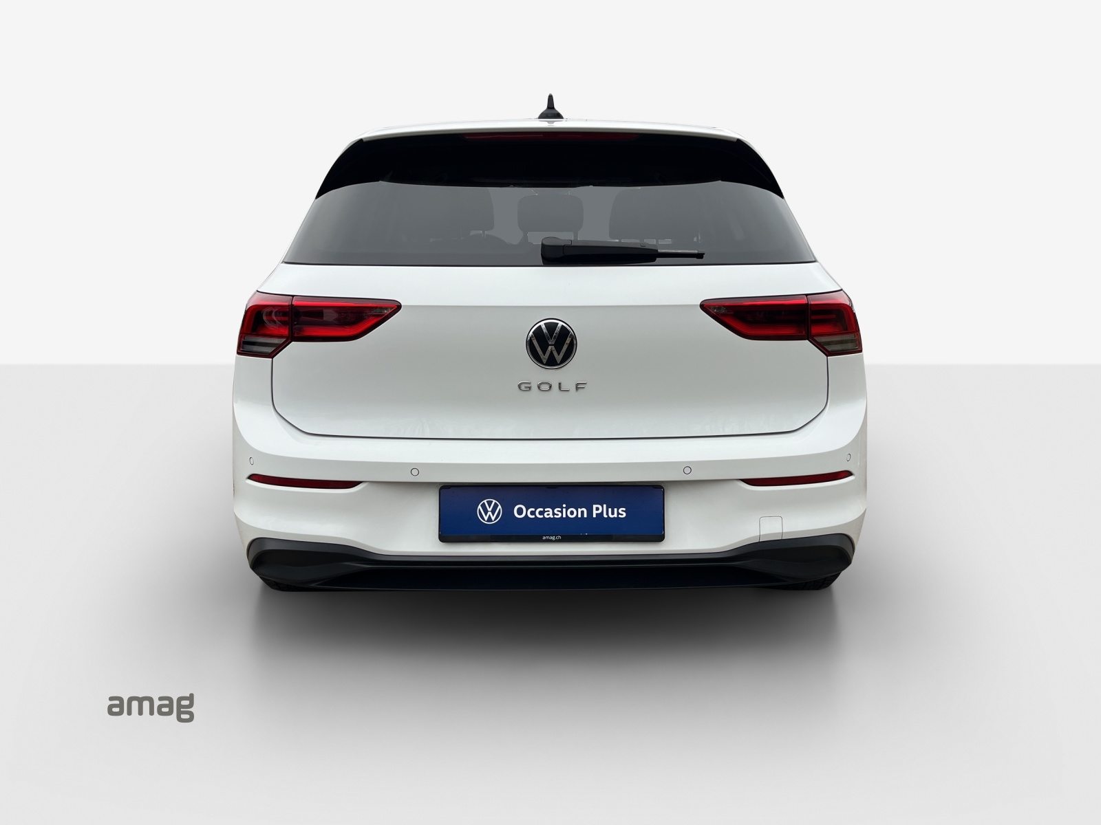 VW Golf Life, Petrol, Second hand / Used - 4