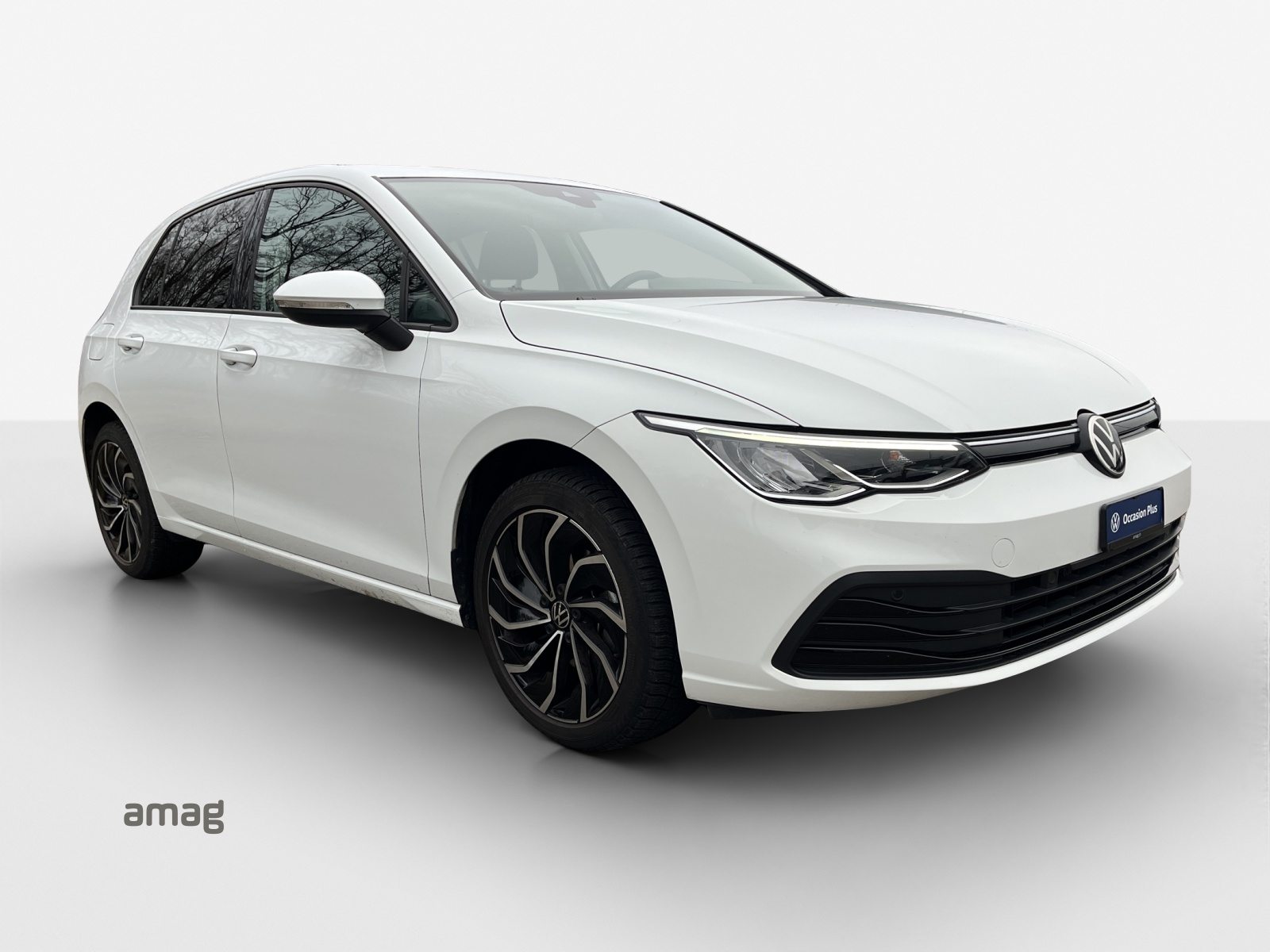 VW Golf Life, Petrol, Second hand / Used - 6