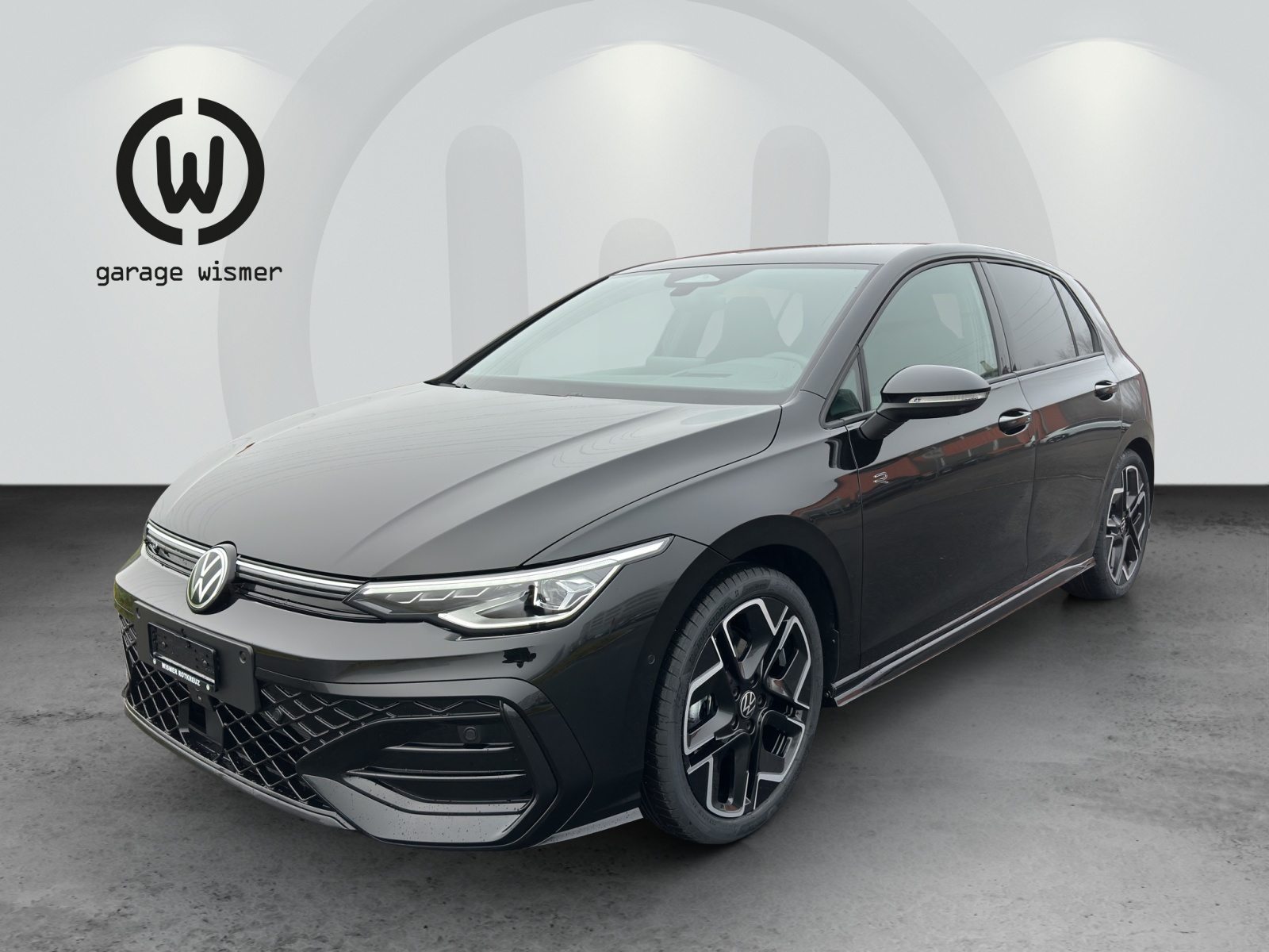 VW Golf R-Line