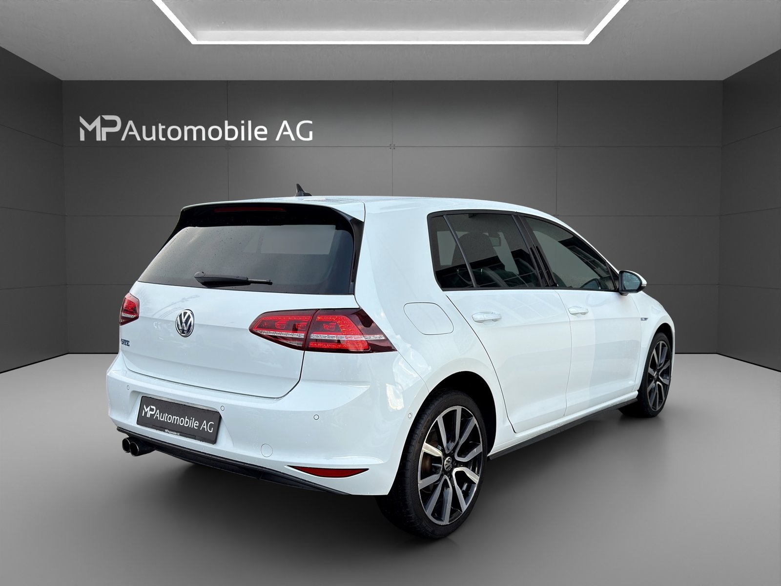 VW Golf 1.4 TSI GTE DSG, Plug-in-Hybrid Benzin/Elektro, Occasion / Gebraucht, Automat - 3