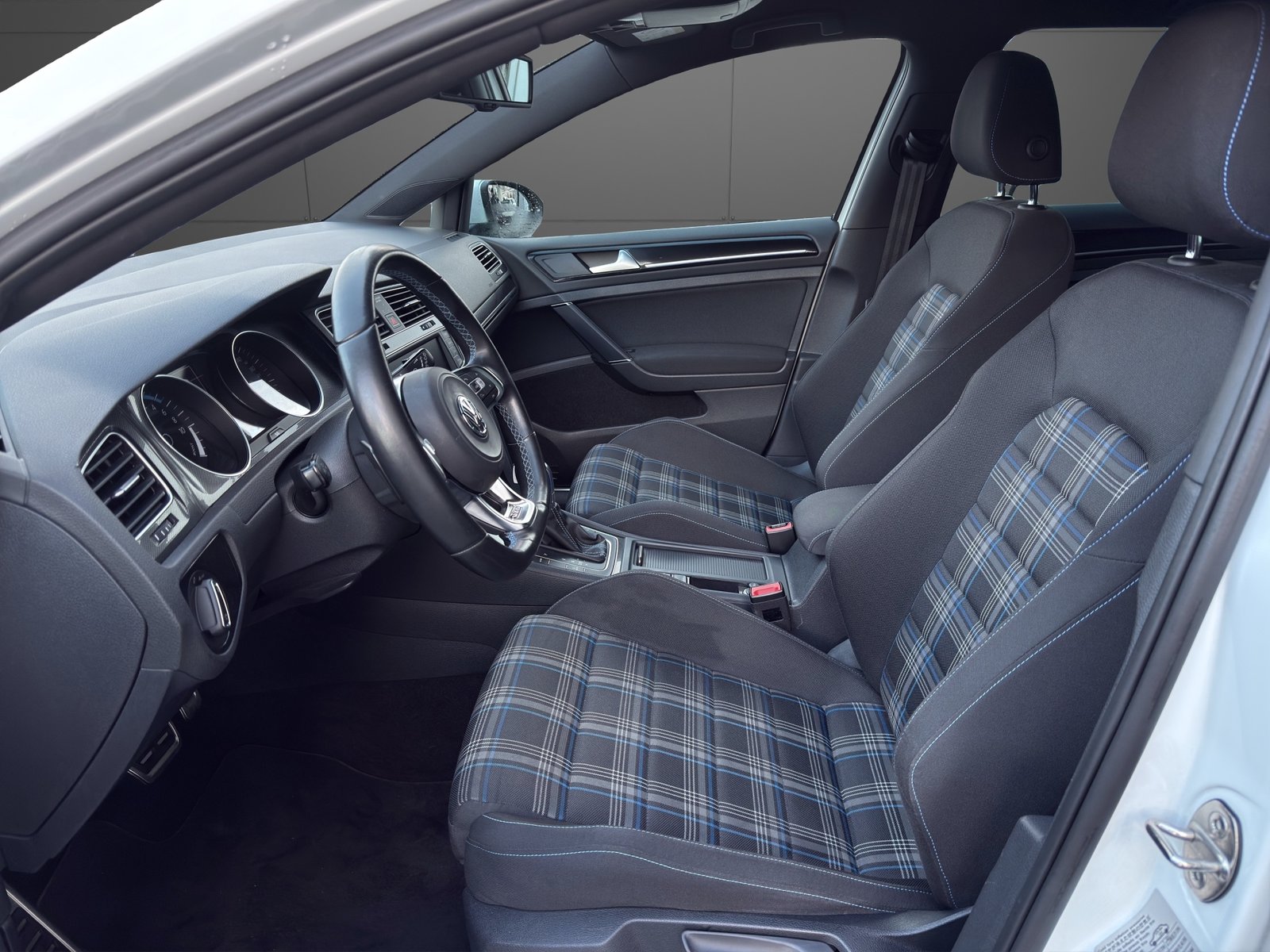 VW Golf 1.4 TSI GTE DSG, Plug-in-Hybrid Benzin/Elektro, Occasion / Gebraucht, Automat - 6