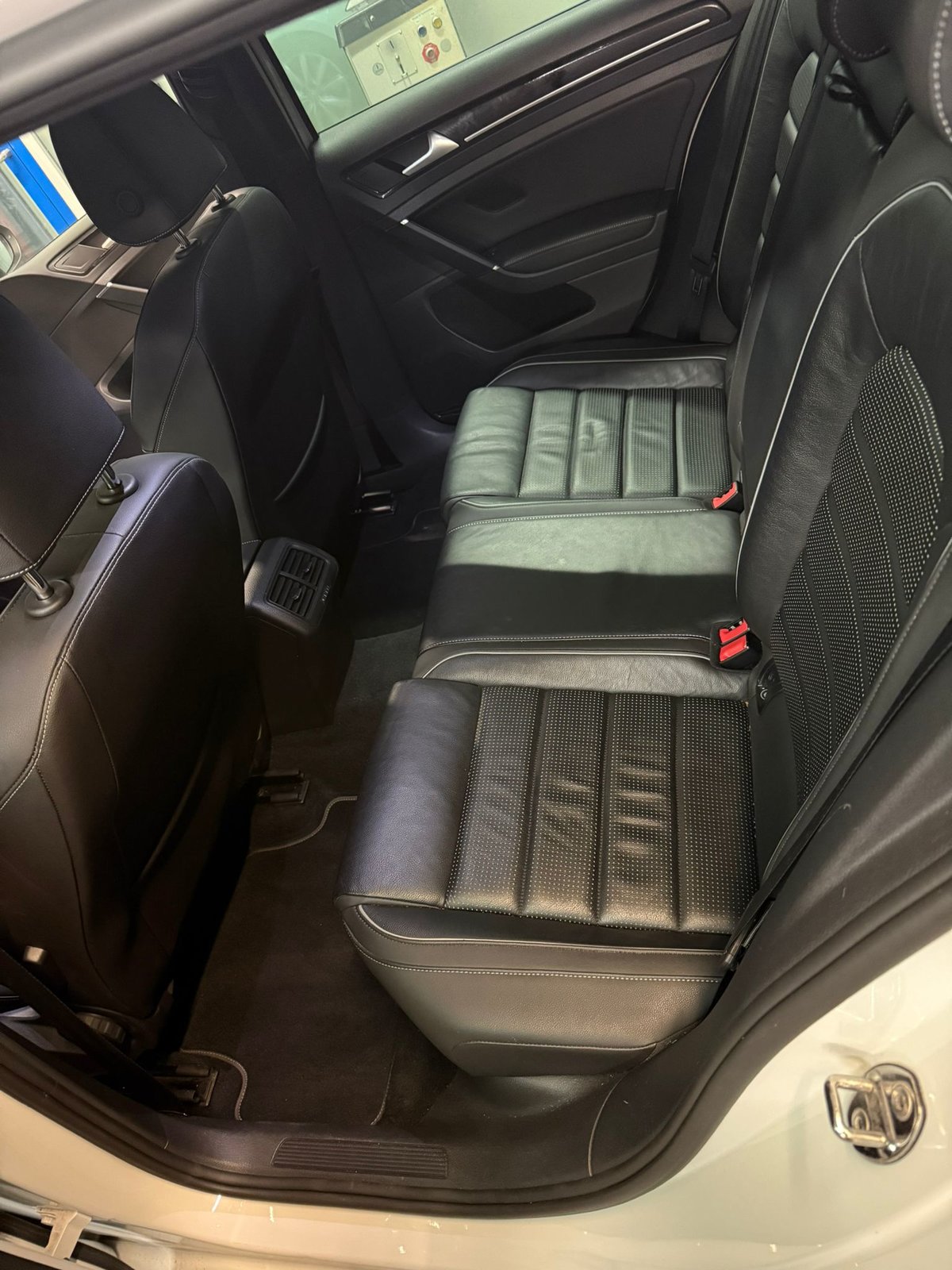 VW Golf 2.0 TSI R 4Motion DSG, Benzin, Occasion / Gebraucht, Automat - 4