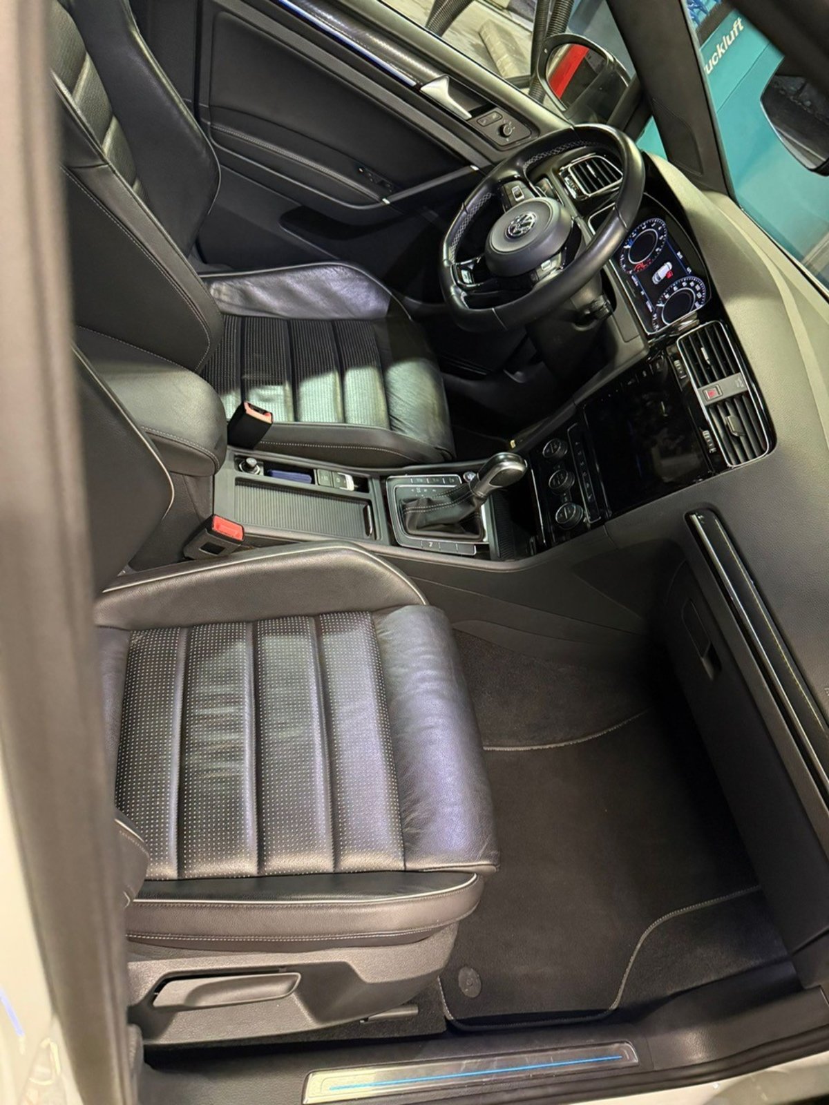 VW Golf 2.0 TSI R 4Motion DSG, Benzin, Occasion / Gebraucht, Automat - 5