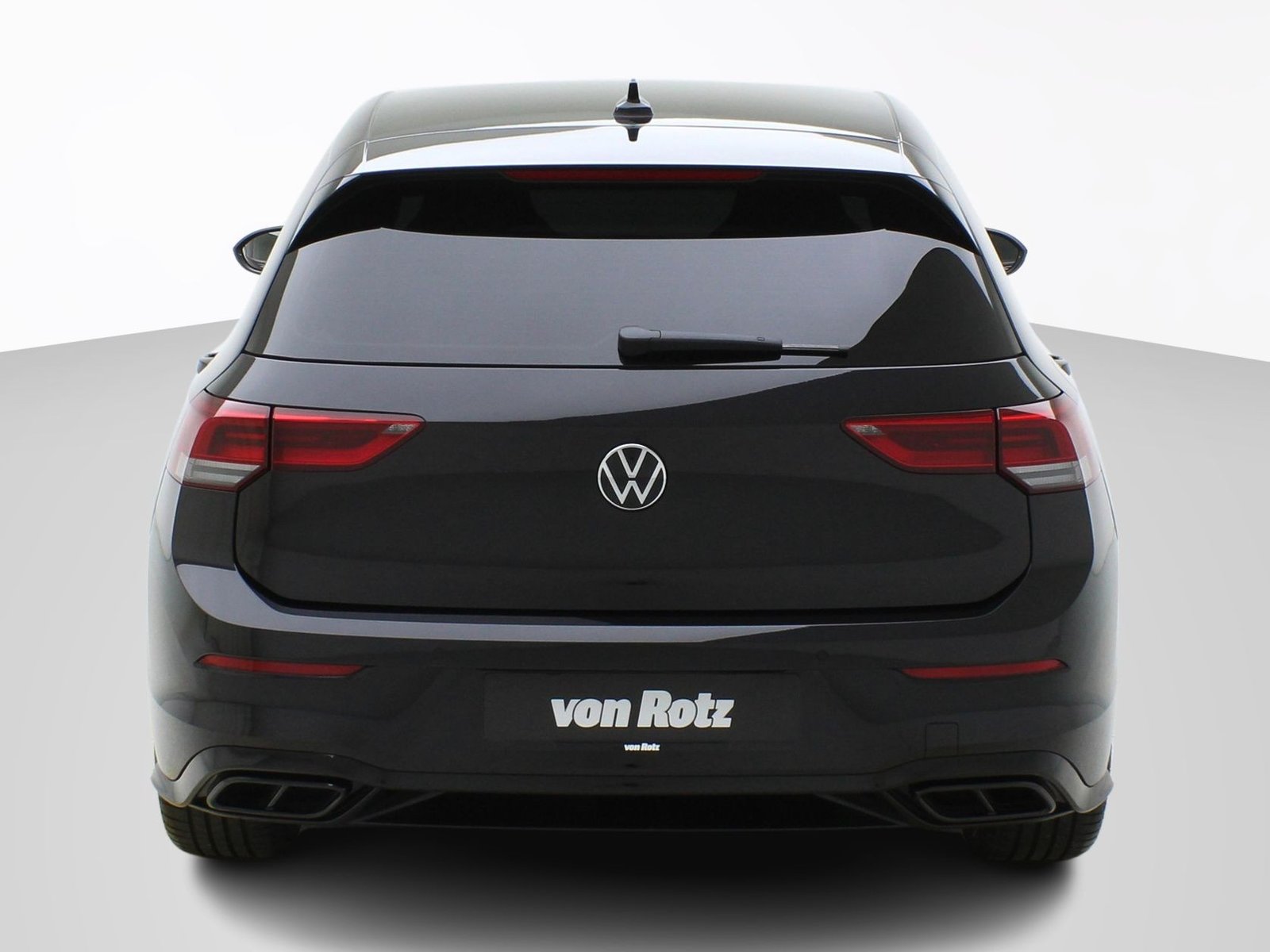 VW Golf 8 1.5 eTSI DSG R-Line, Petrol, Second hand / Used, Automatic - 3