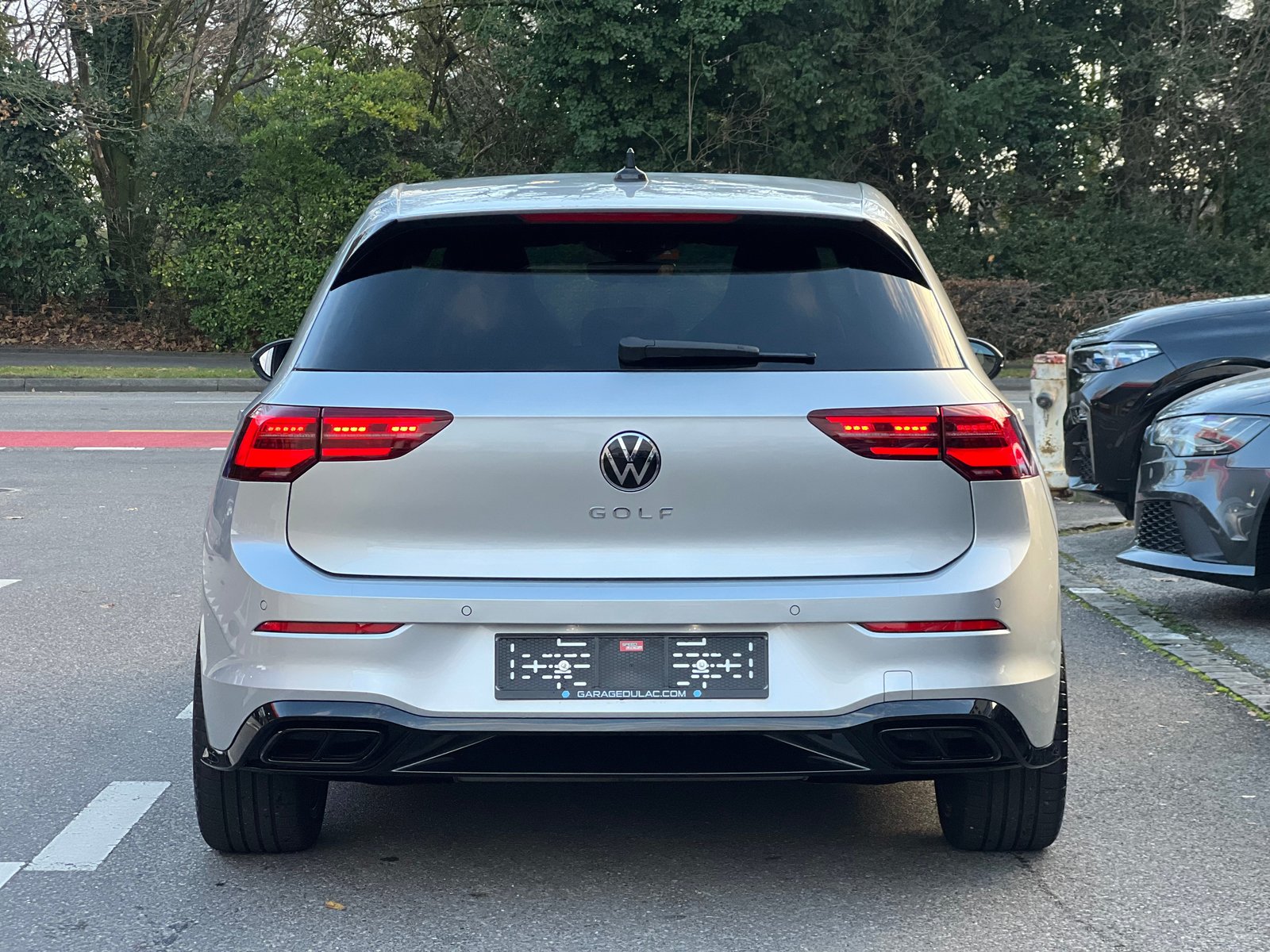 VW Golf 1.5 eTSI mHEV ACT R-Line 75 Edition DSG Garantie 5 ans , Mild-Hybrid Benzin/Elektro, Occasion / Gebraucht, Automat - 7