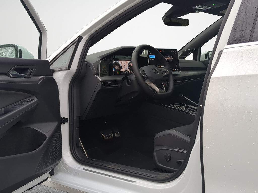 VW Golf VIII 1.5 eTSI Edition 50 DSG, Mild-Hybrid Benzin/Elektro, Occasion / Gebraucht, Automatik - 4