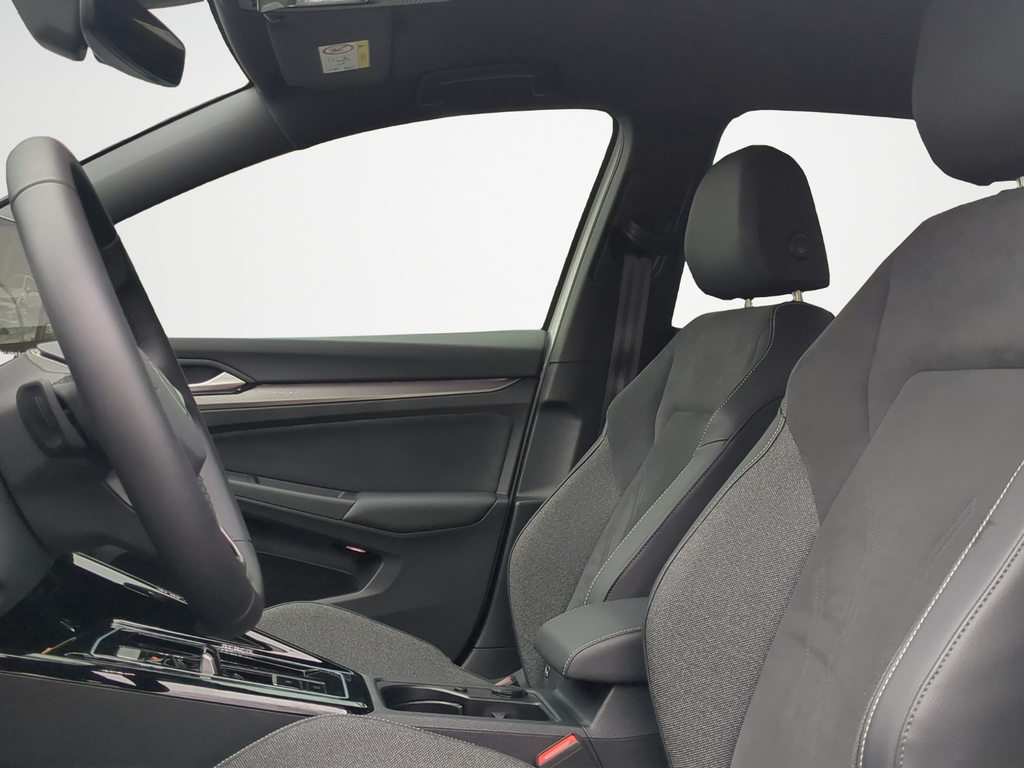 VW Golf VIII 1.5 eTSI Edition 50 DSG, Mild-Hybrid Benzin/Elektro, Occasion / Gebraucht, Automatik - 6