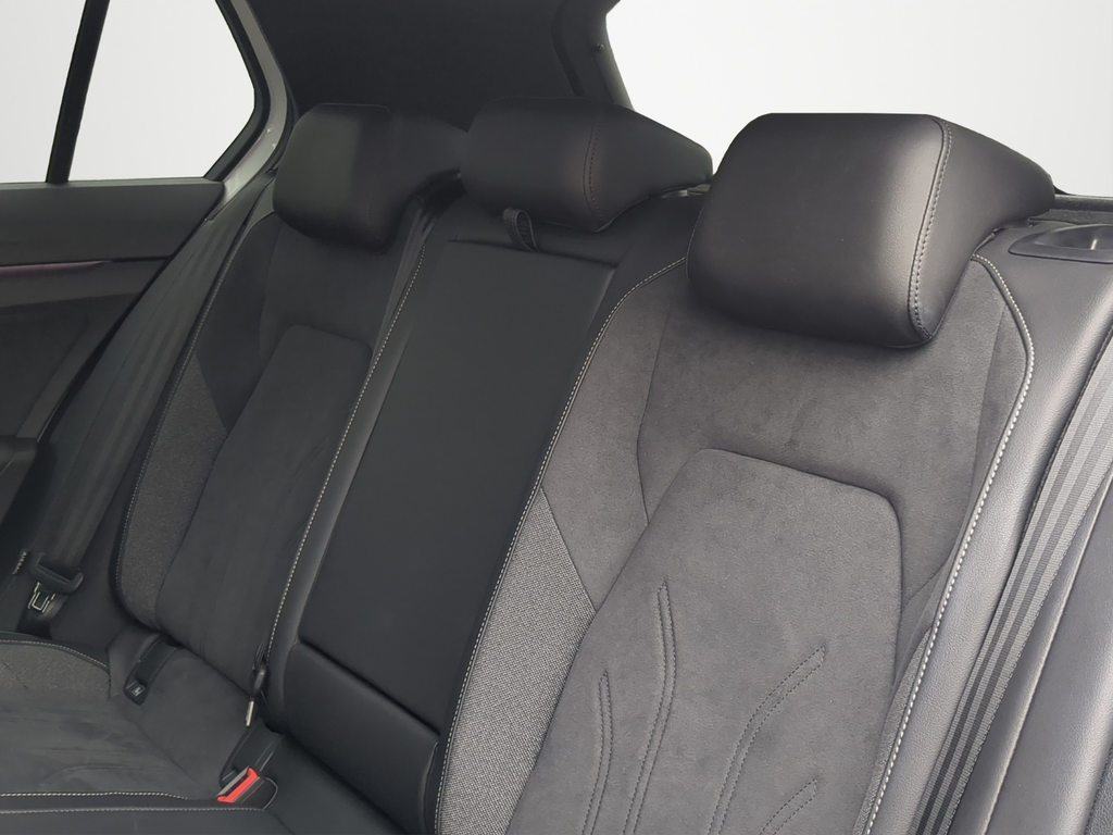 VW Golf VIII 1.5 eTSI Edition 50 DSG, Mild-Hybrid Benzin/Elektro, Occasion / Gebraucht, Automatik - 7