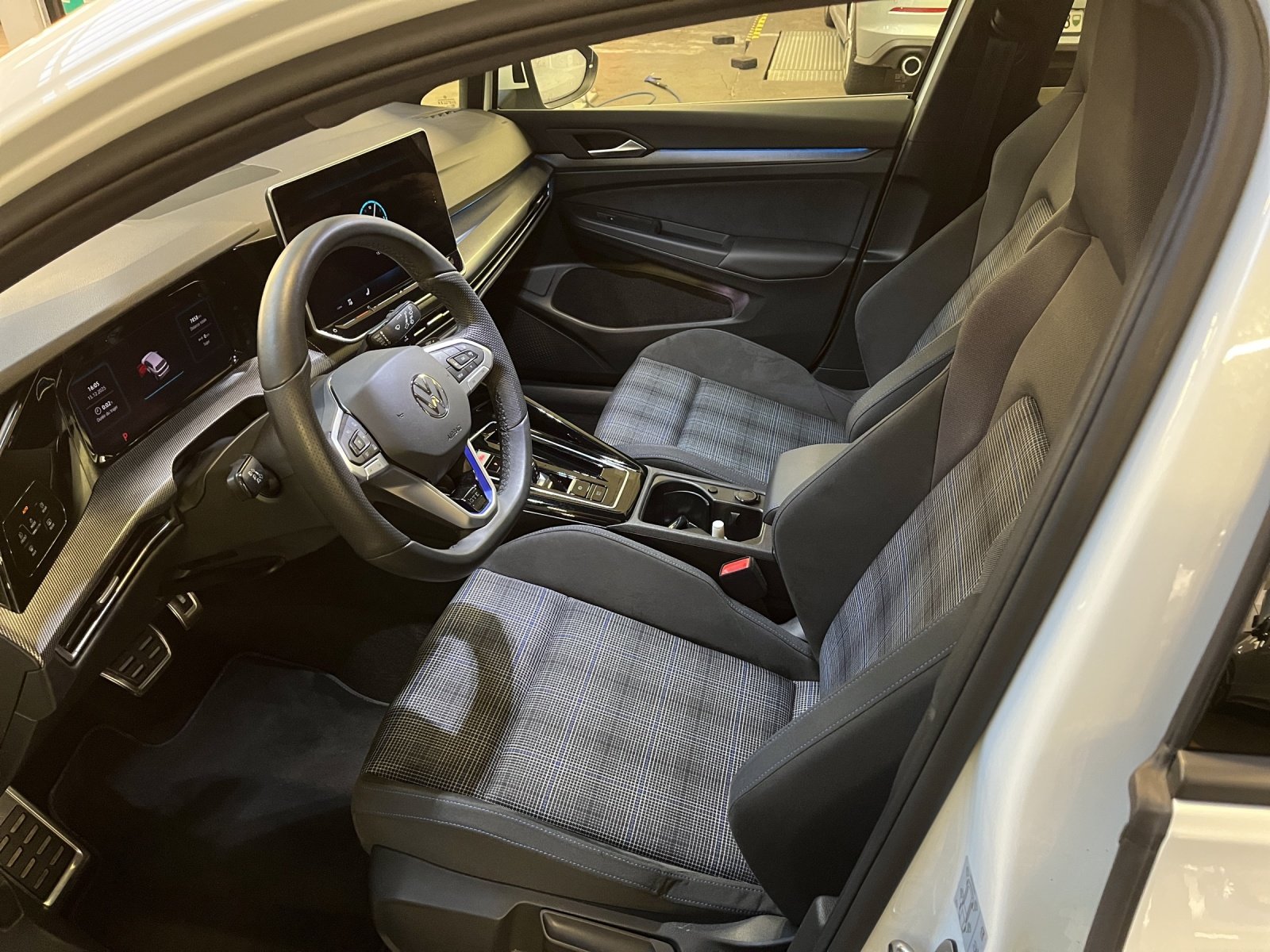 VW Golf 1.4 TSI PHEV GTE, Plug-in-Hybrid Benzin/Elektro, Occasion / Gebraucht, Automatik - 5