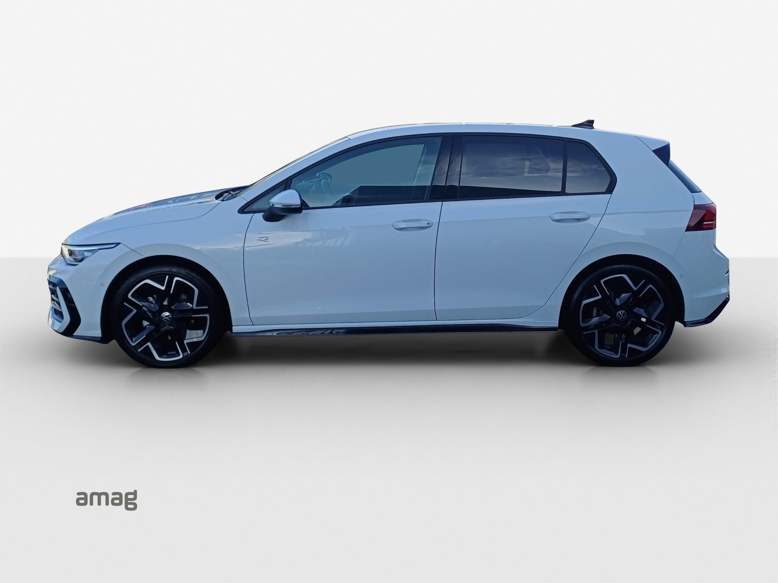 VW Golf R-Line, Petrol, Second hand / Used, Automatic - 2