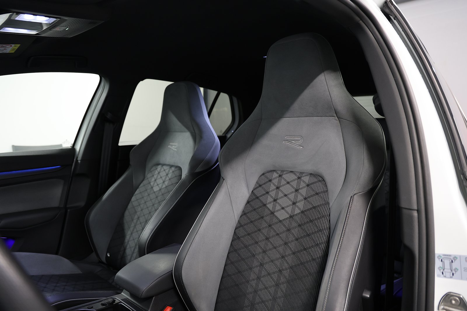 VW Golf 2.0 TSI R-Line DSG 4 Motion, Benzin, Occasion / Gebraucht, Automatik - 7
