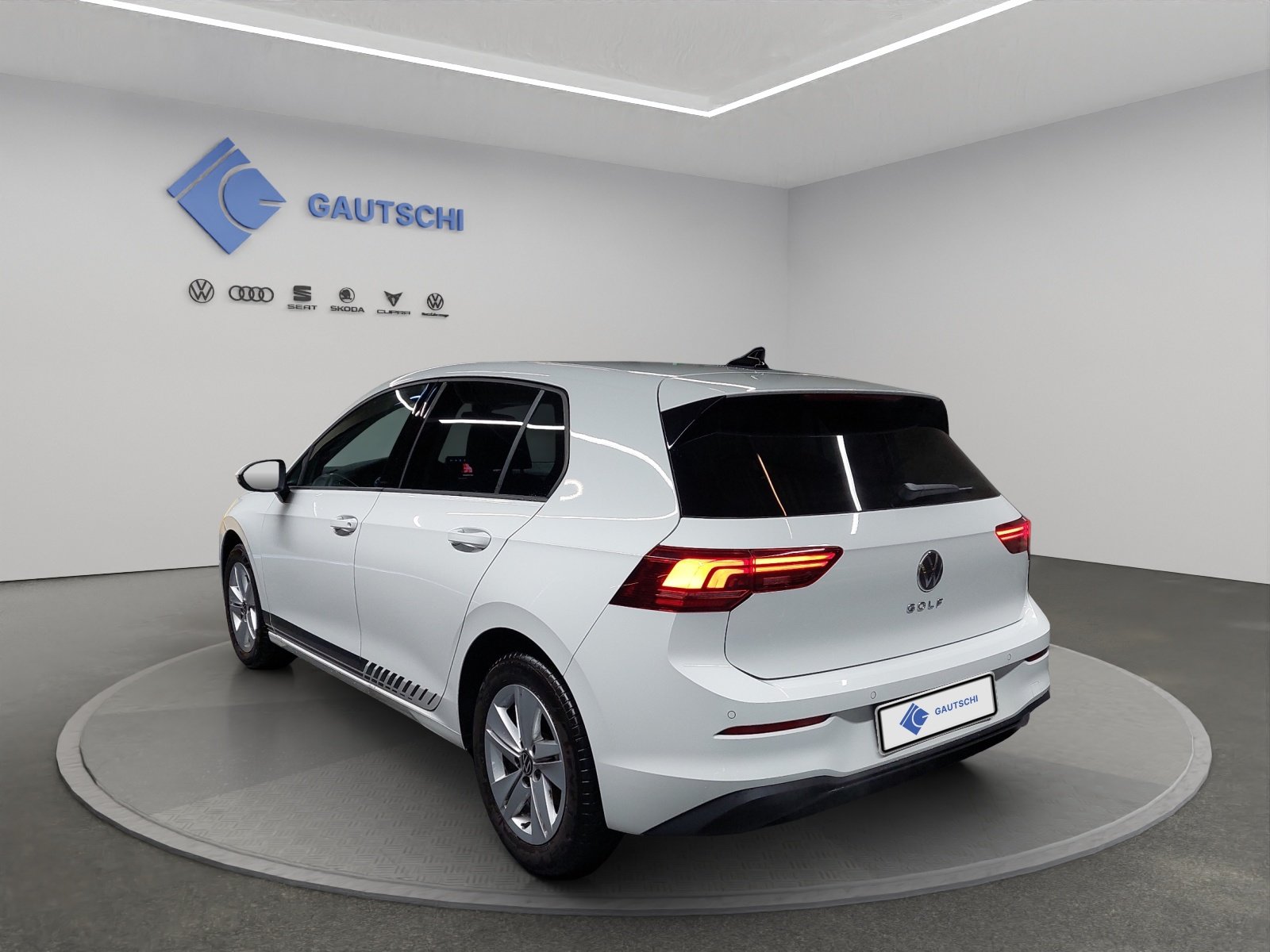 VW Golf 1.5 TSI Basis, Petrol, Second hand / Used, Manual - 3