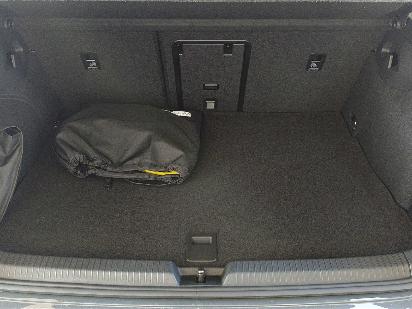 VW Golf PA Style ED50 PHEV, Voll-Hybrid Benzin/Elektro, Occasion / Gebraucht, Automatik - 7