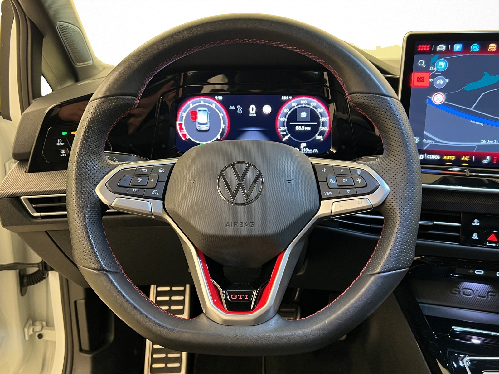 VW Golf 8 2.0 TSI GTI DSG, Benzin, Occasion / Gebraucht, Automatik - 5