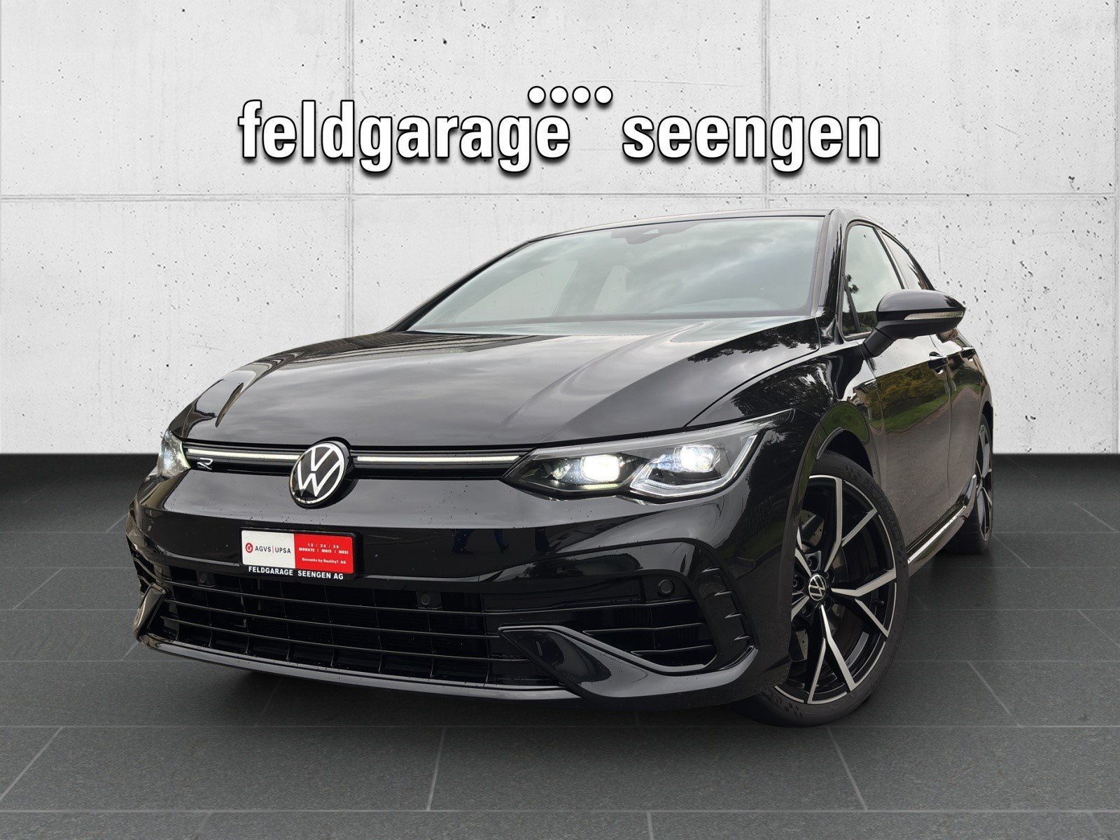 VW Golf 2.0 TSI R DSG 4Motion mit Akrapovic Panoramadach