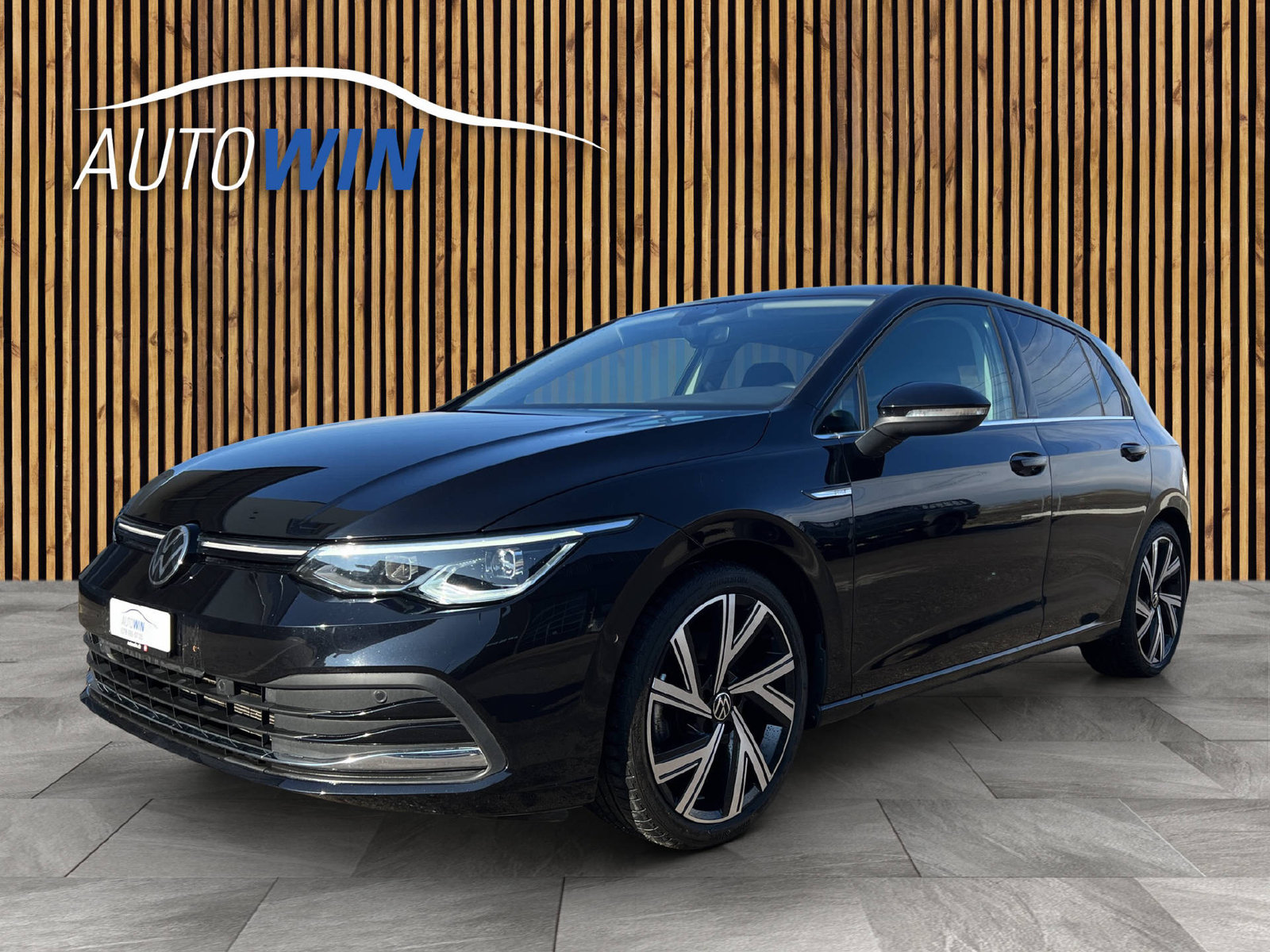 VW Golf VIII 2.0 TSI Style DSG