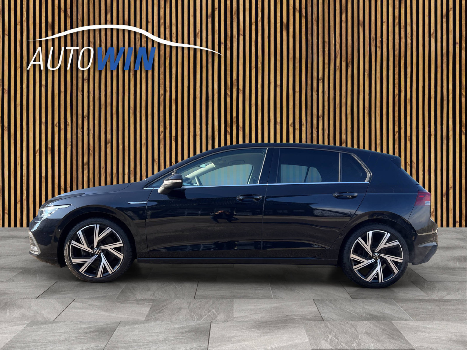 VW Golf VIII 2.0 TSI Style DSG, Petrol, Second hand / Used, Automatic - 3