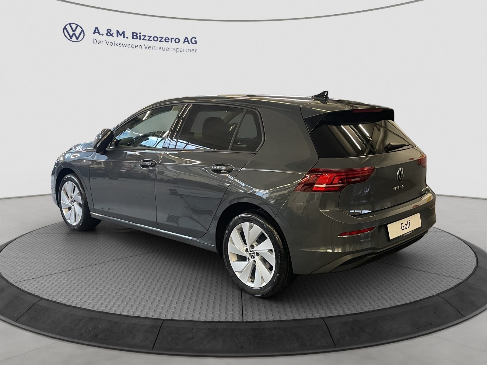 VW Golf UNITED, Benzin, Occasion / Gebraucht, Automatik - 3
