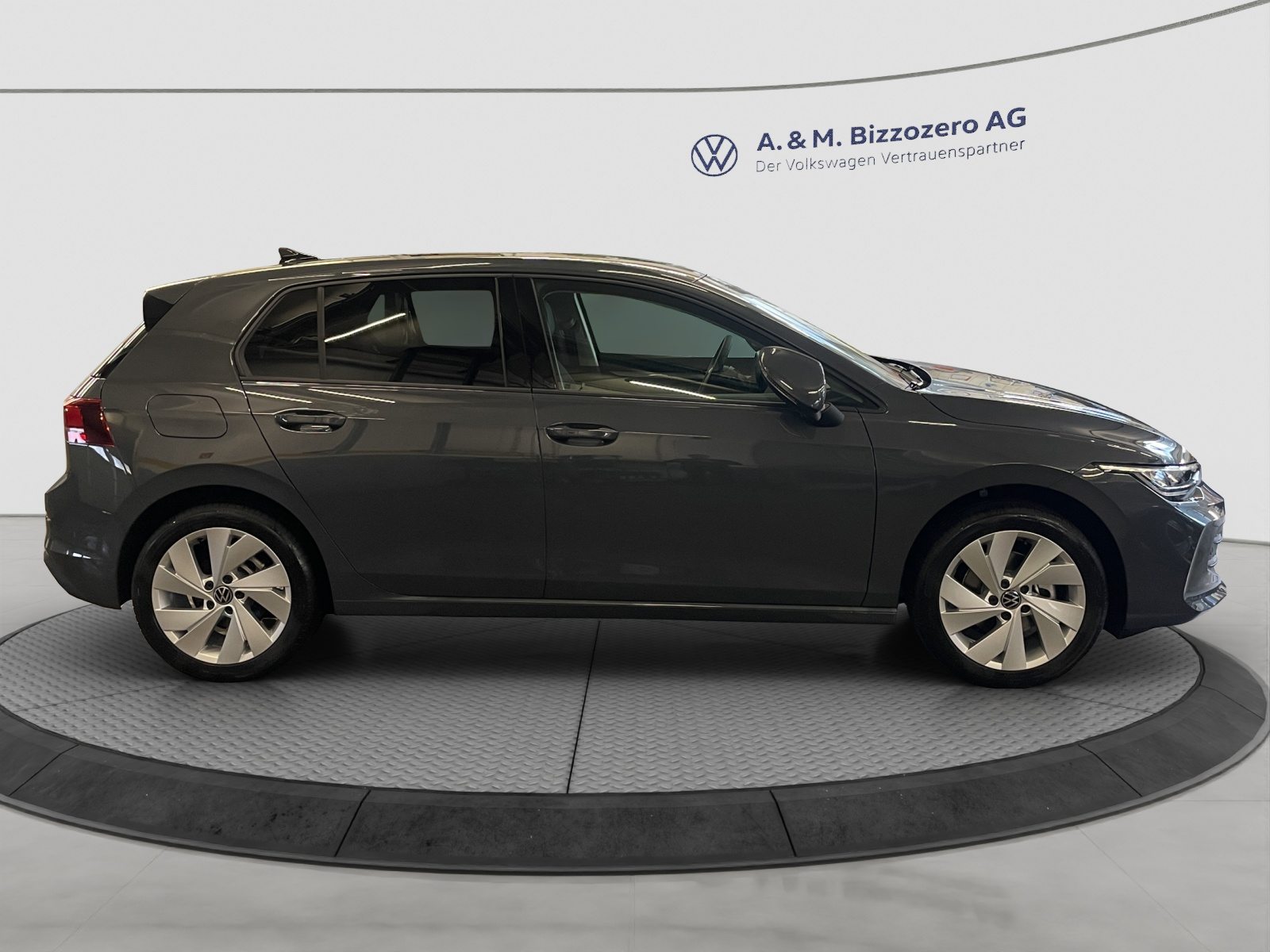 VW Golf UNITED, Benzin, Occasion / Gebraucht, Automatik - 6