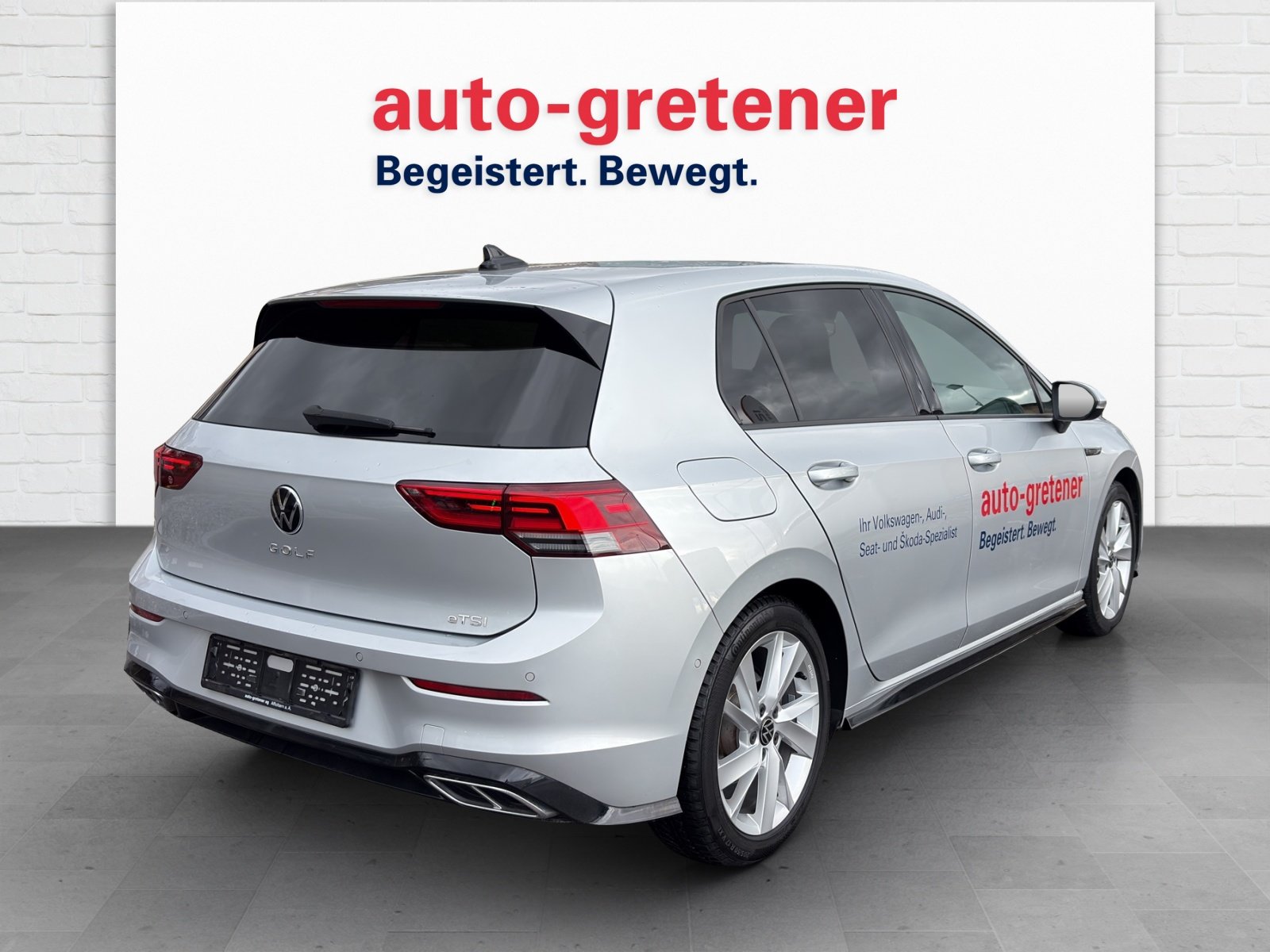VW Golf VIII 1.5 eTSI R-Line DSG, Hybride Leggero Benzina/Elettrica, Occasioni / Usate, Automatico - 3