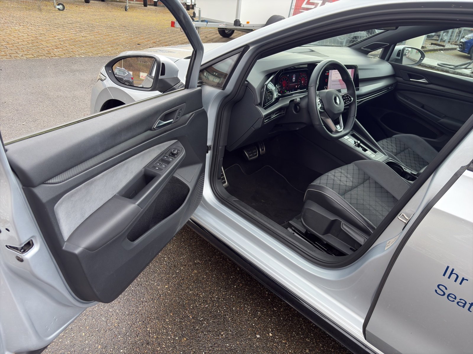 VW Golf VIII 1.5 eTSI R-Line DSG, Hybride Leggero Benzina/Elettrica, Occasioni / Usate, Automatico - 4