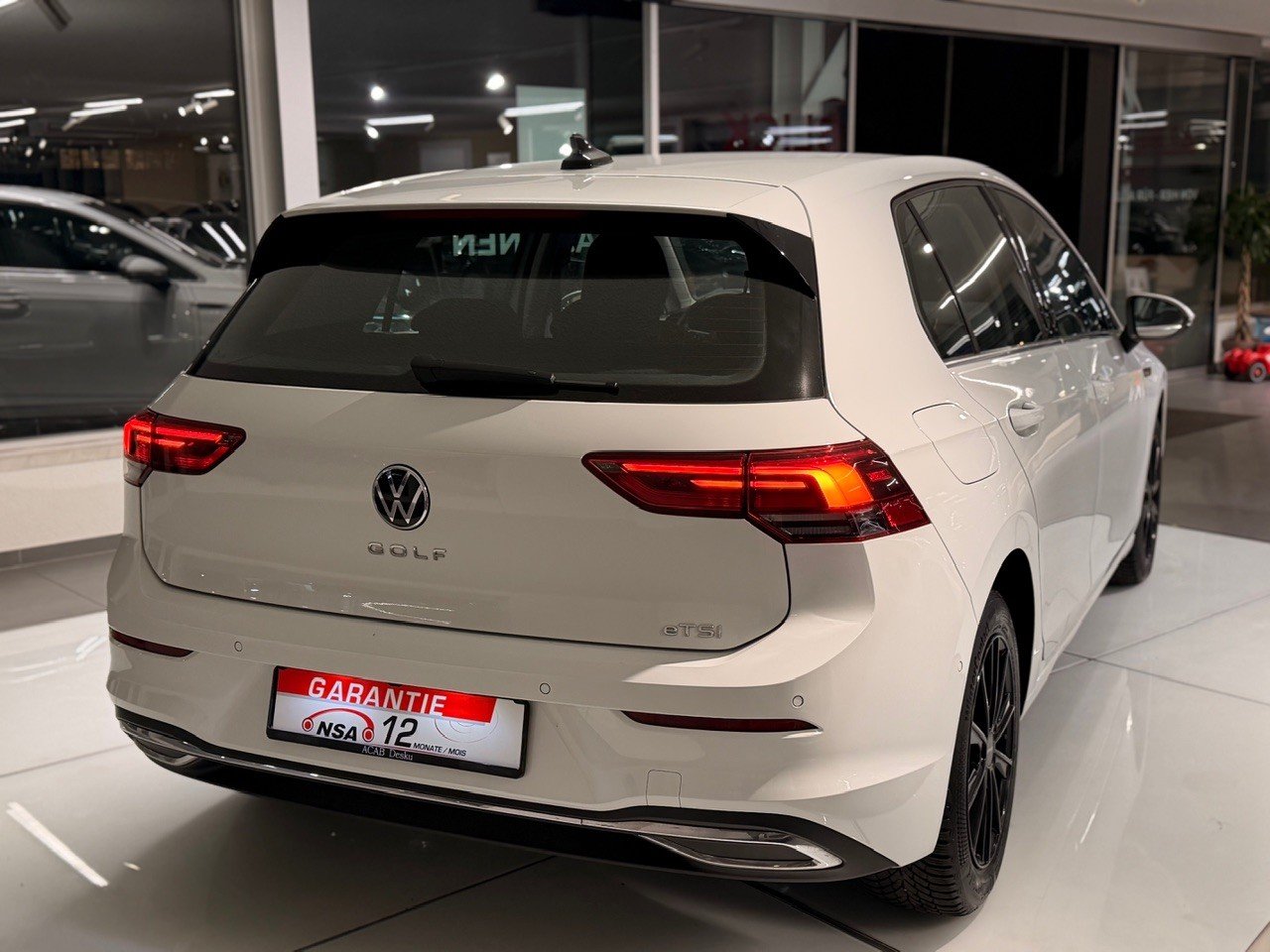 VW Golf 1.5 eTSI mHEV ACT Style DSG, Mild-Hybrid Petrol/Electric, Second hand / Used, Automatic - 6