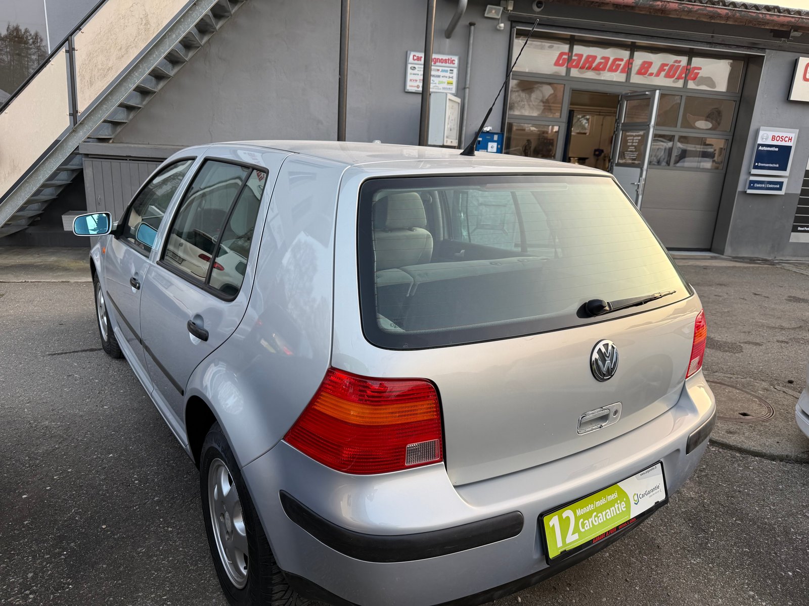 VW Golf 1.6 Trendline, Petrol, Second hand / Used, Manual - 3