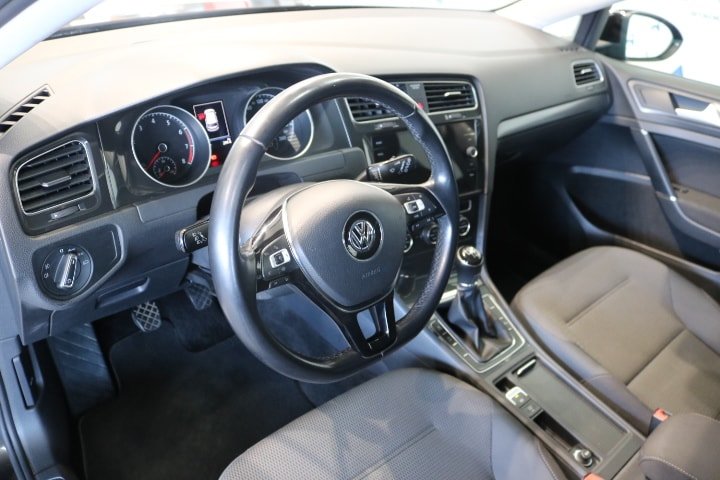 VW Golf 1.5 TSI EVO Comfortline, Petrol, Second hand / Used, Manual - 2