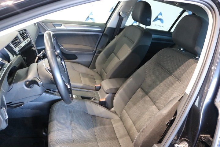 VW Golf 1.5 TSI EVO Comfortline, Petrol, Second hand / Used, Manual - 7
