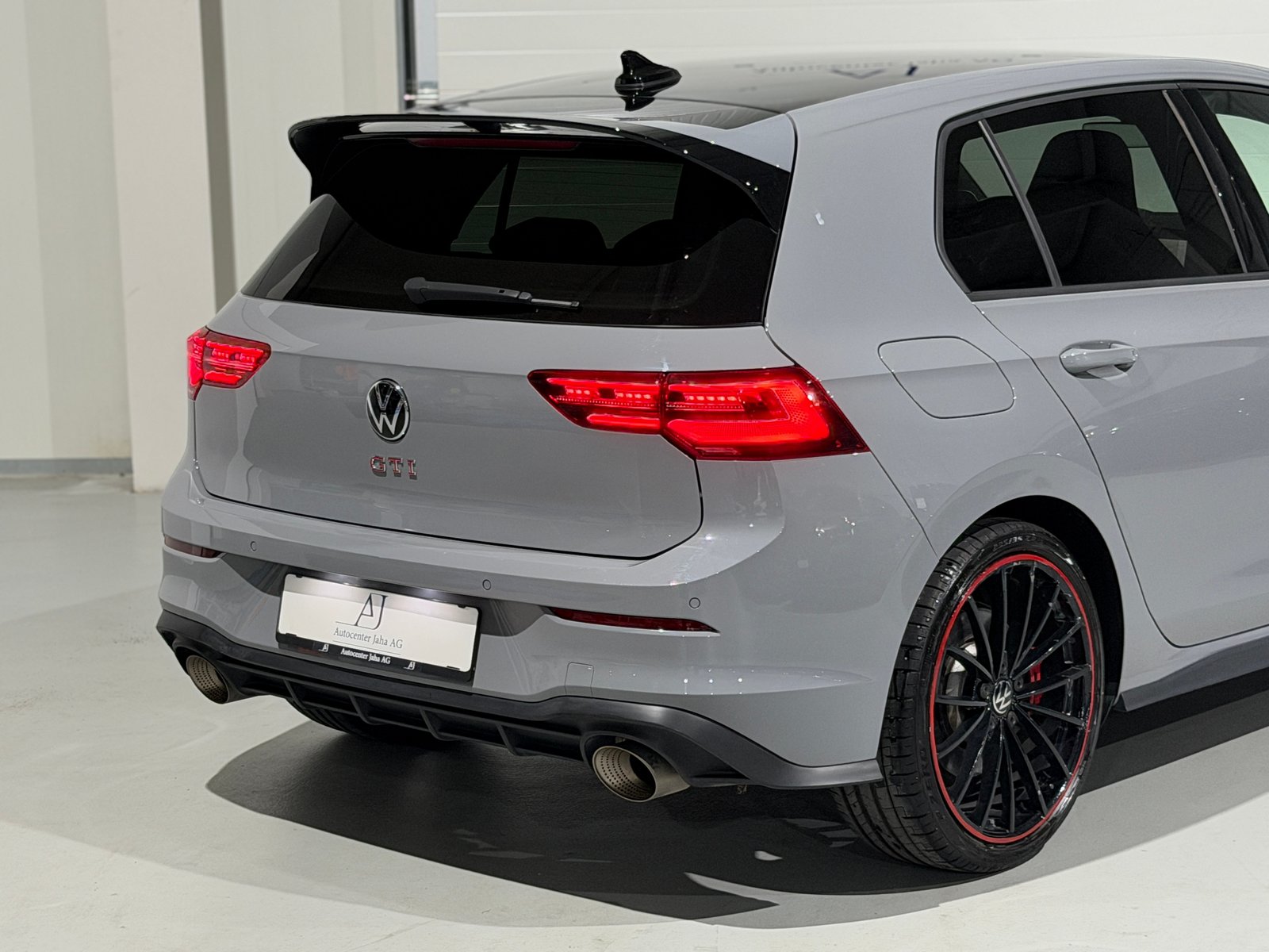 VW Golf 2.0 TSI GTI Clubsport DSG EDITION 45 / Akrapovic, Petrol, Second hand / Used, Automatic - 6